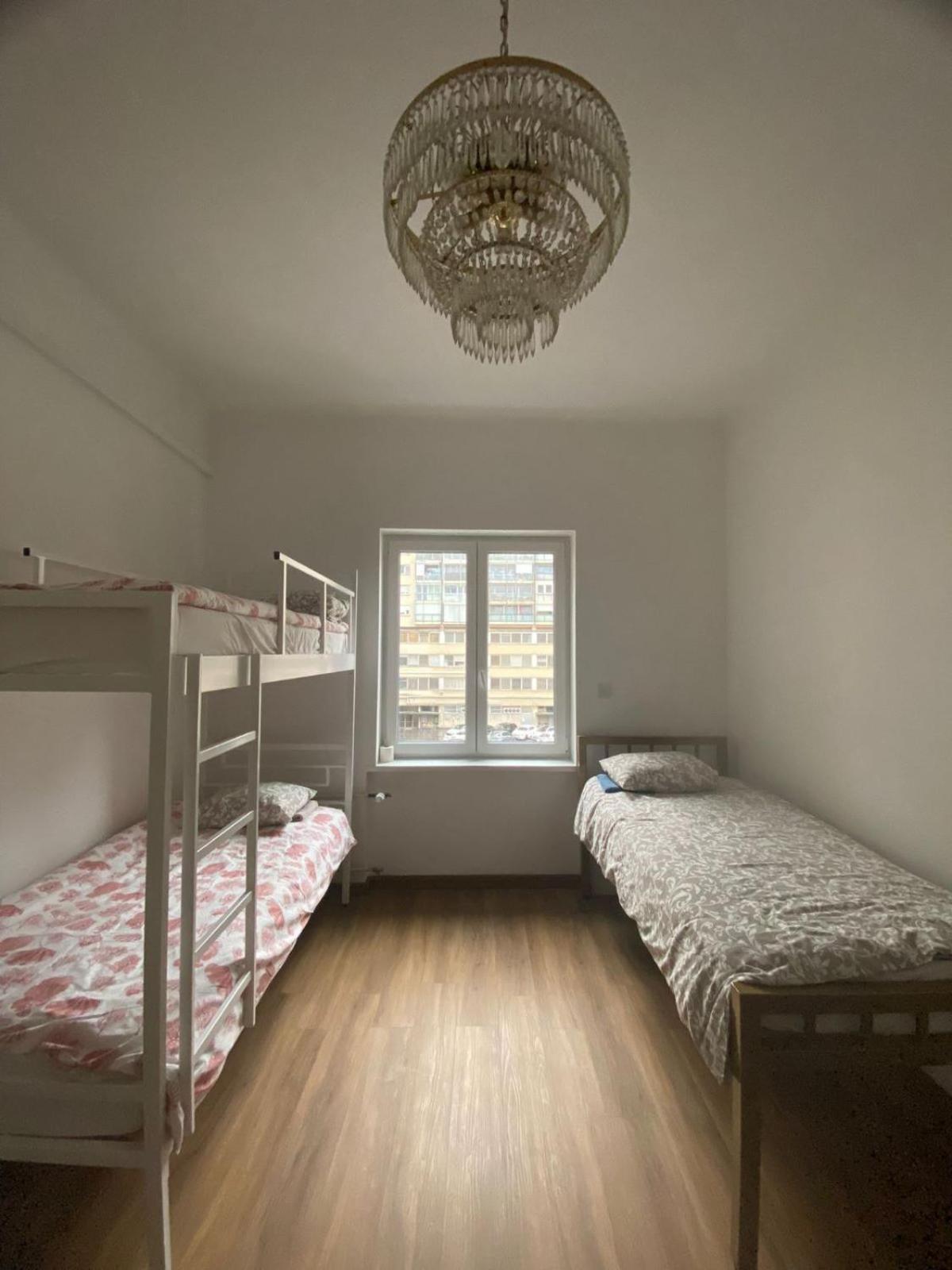 Quintuple Room with Balcony - Photo 20