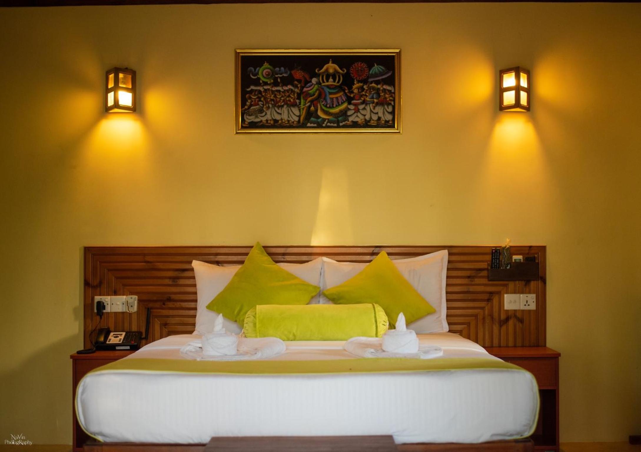 Deluxe Double Room (2 Adults + 1 Child) photo 1