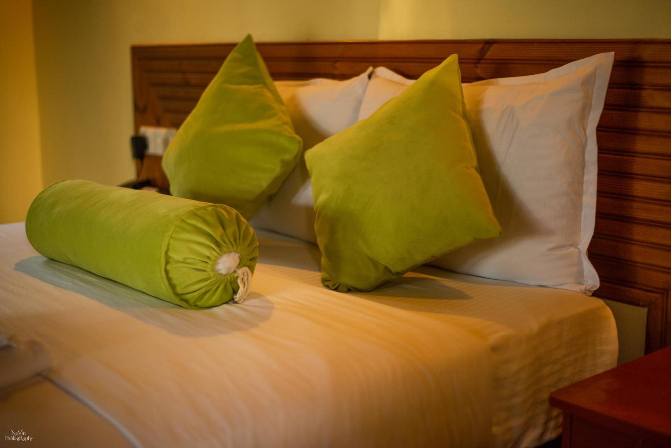 Deluxe Double Room (2 Adults + 1 Child) photo 3