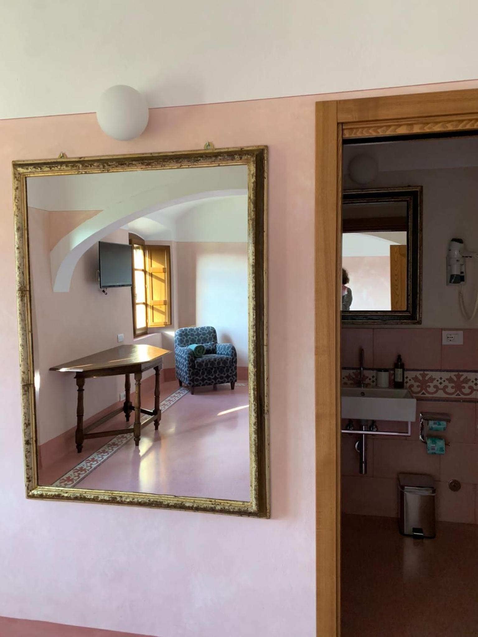 Superior Double Room - Photo 2