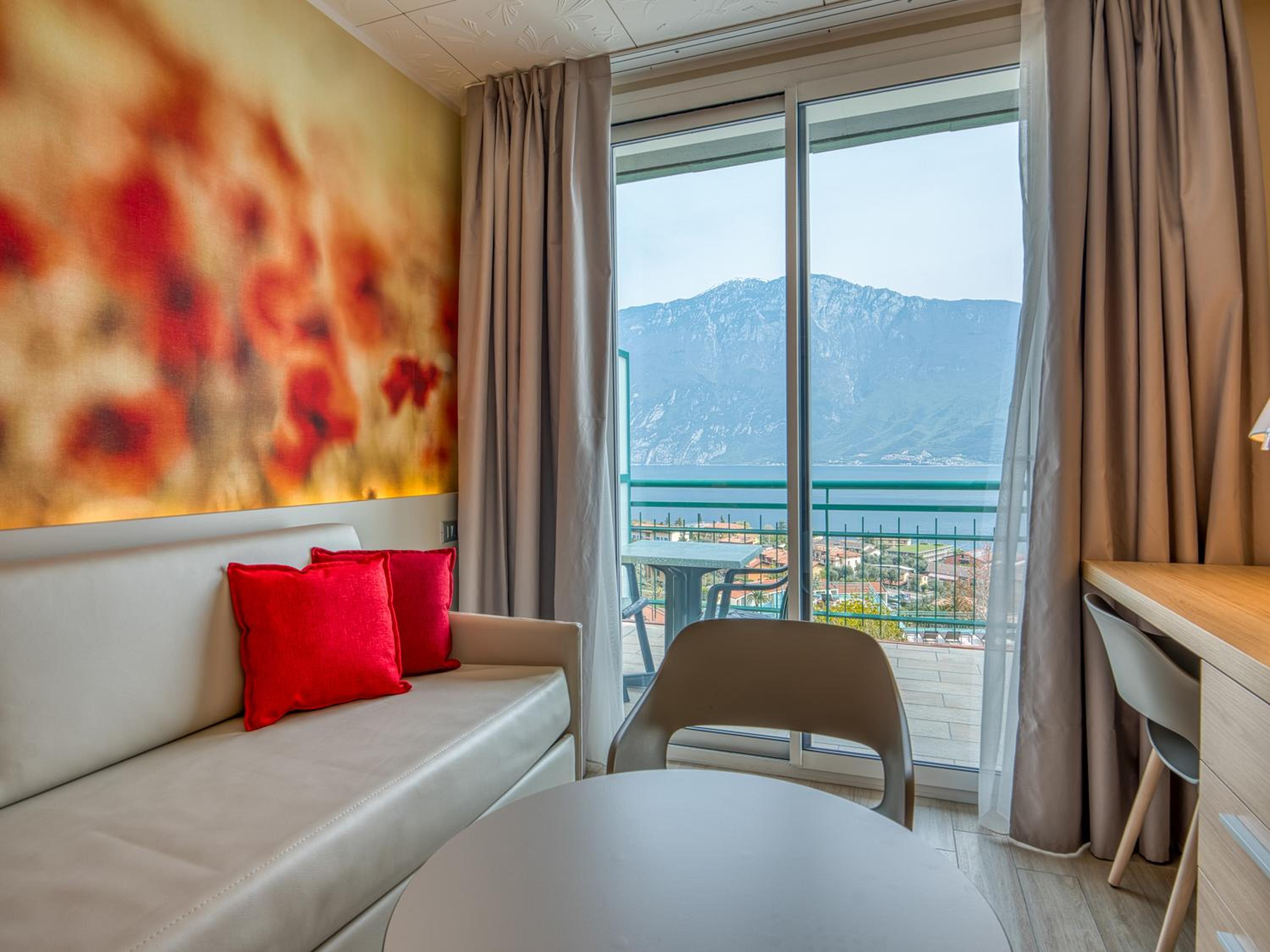 Panoramic Double or Twin Room - Photo 13