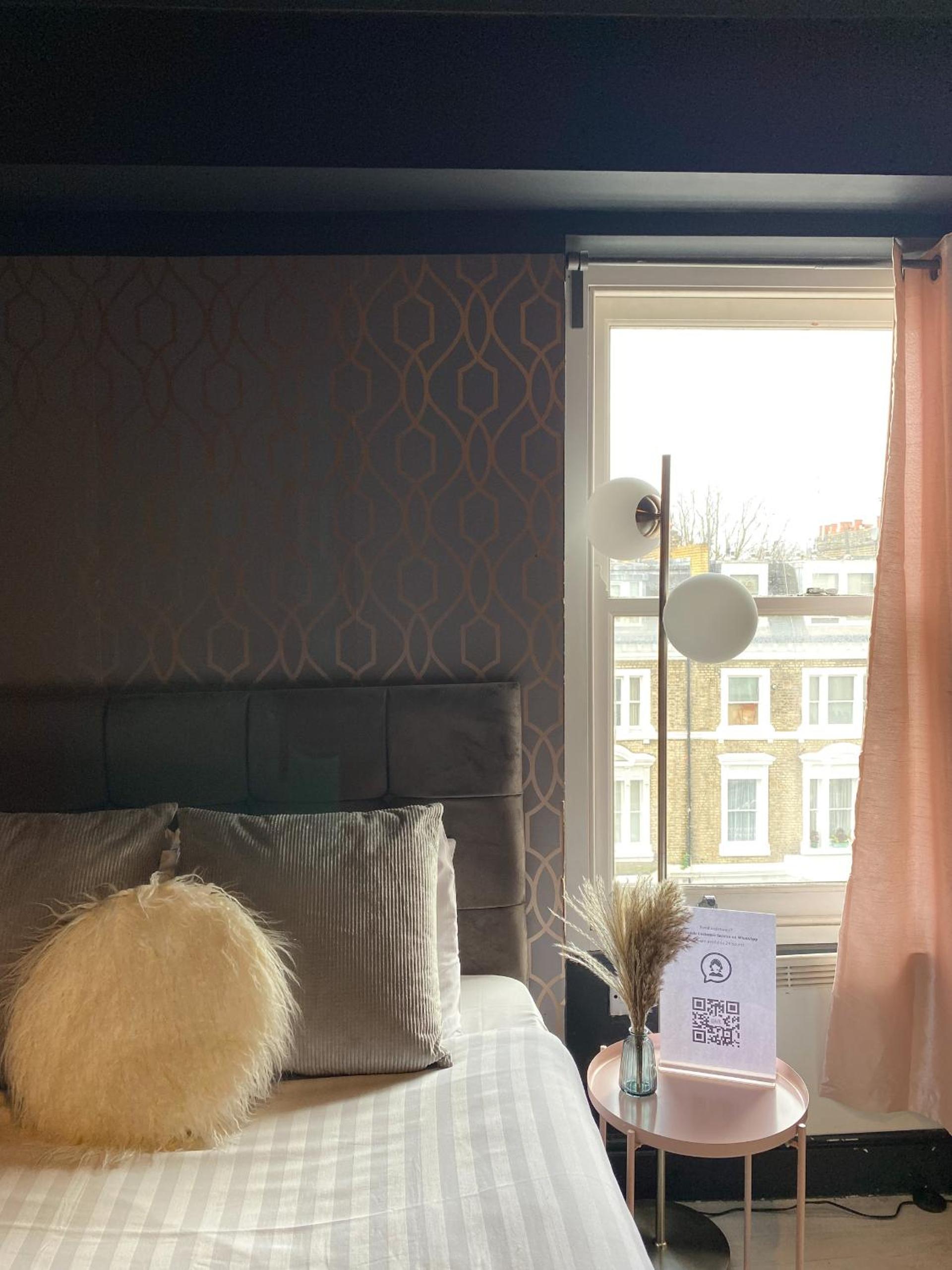 Double Room with Private Bathroom photo 1