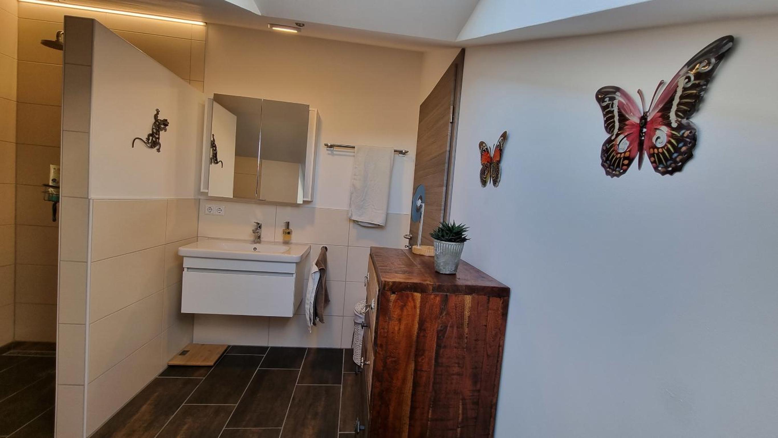 Apartment photo 2
