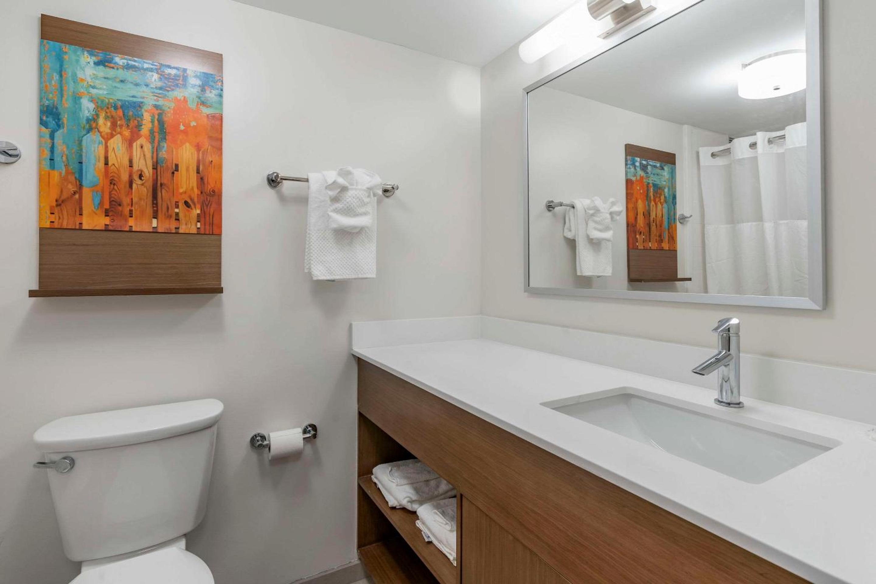 Efficiency Suite with Two Doubles - Non Smoking - Photo 3