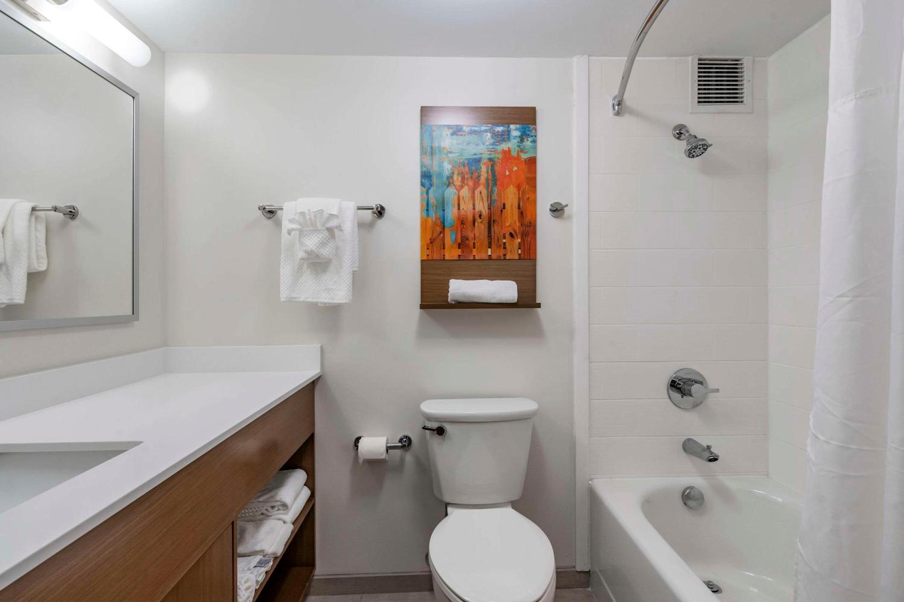 Efficiency Suite with Two Doubles - Non Smoking - Photo 4