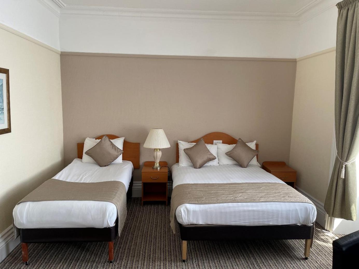 Standard Triple Room - Photo 1