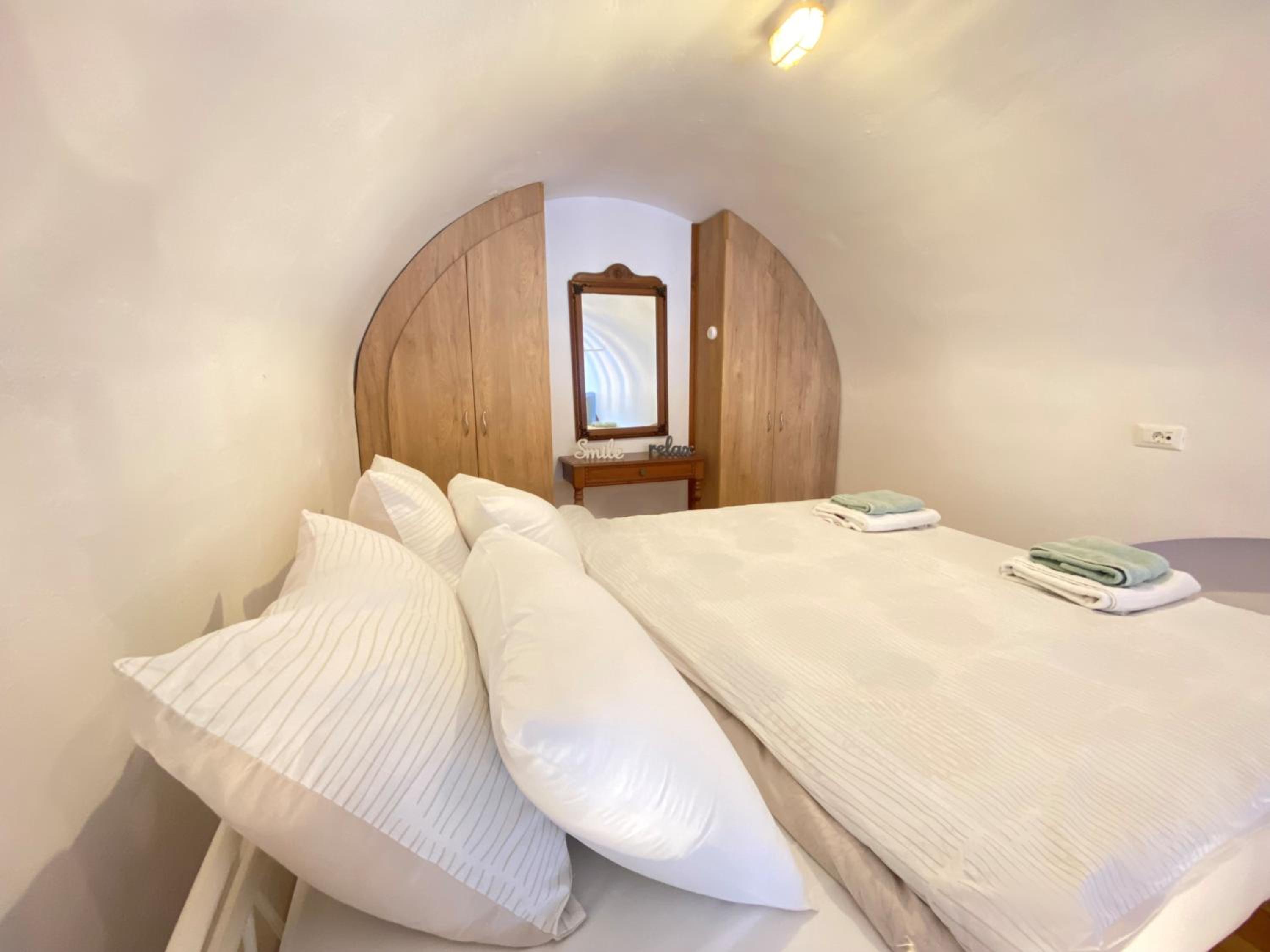 Two-Bedroom Apartment - Photo 8