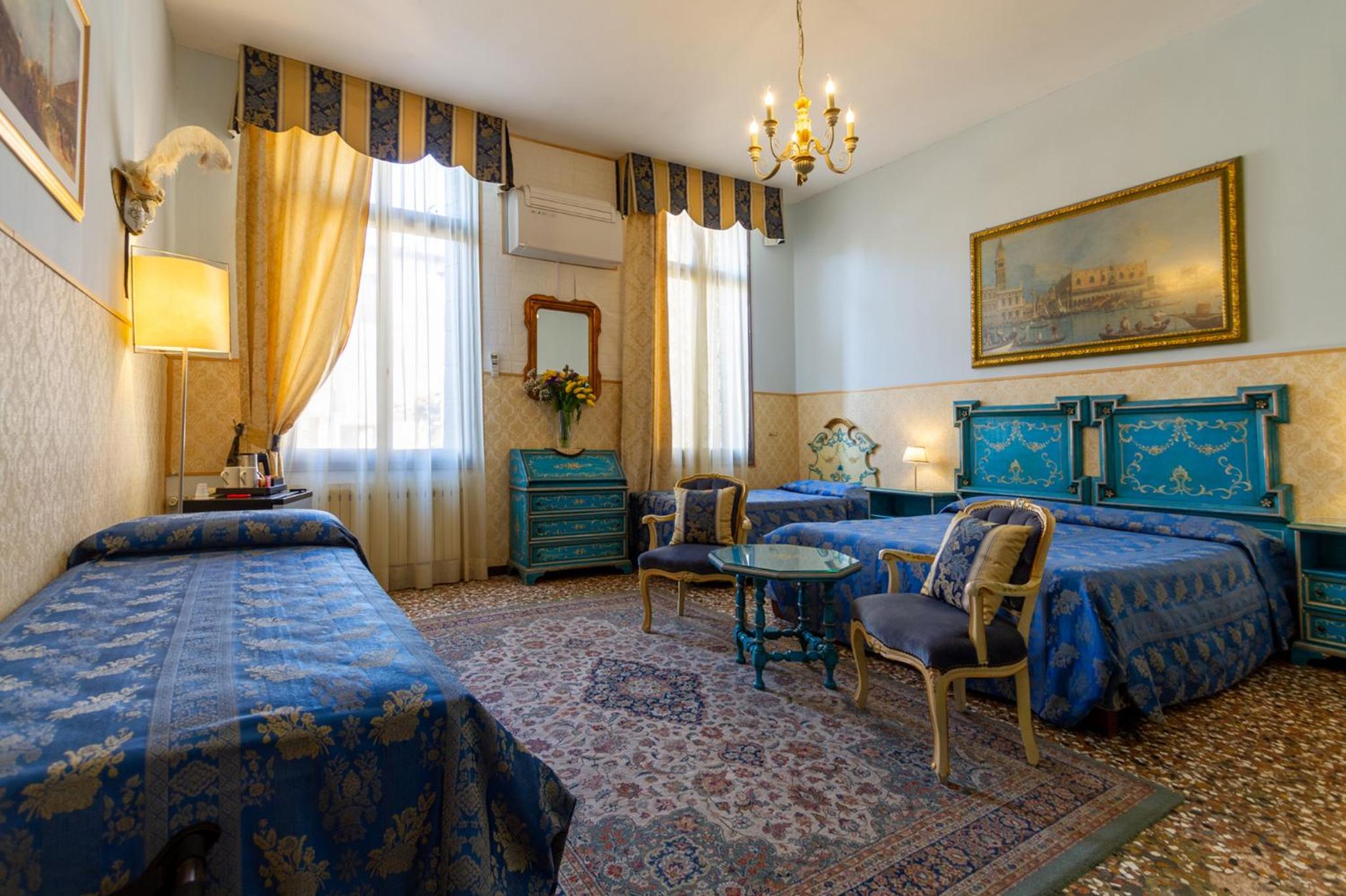 Superior Quadruple Room photo 3