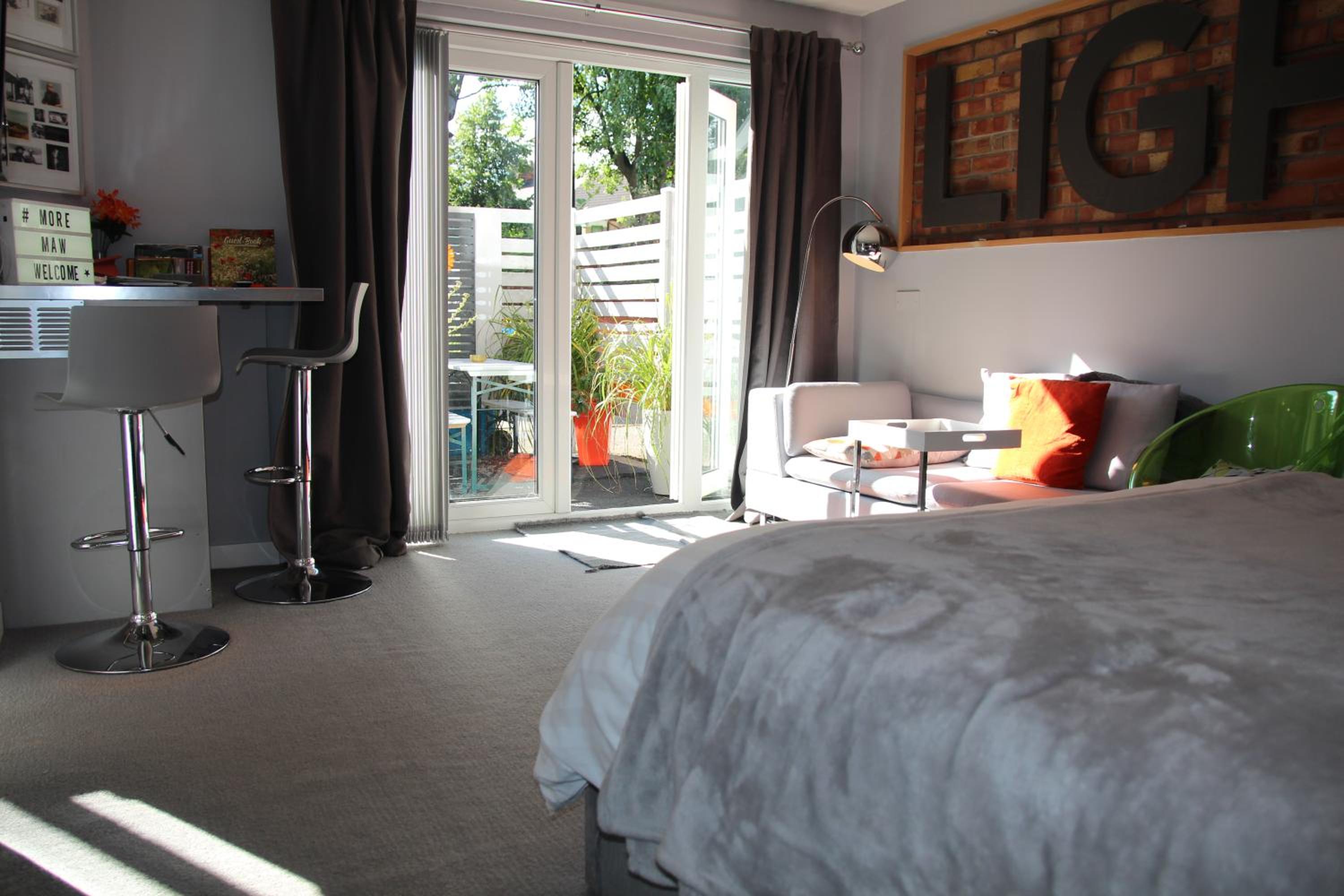 Studio Apartment - Photo 39