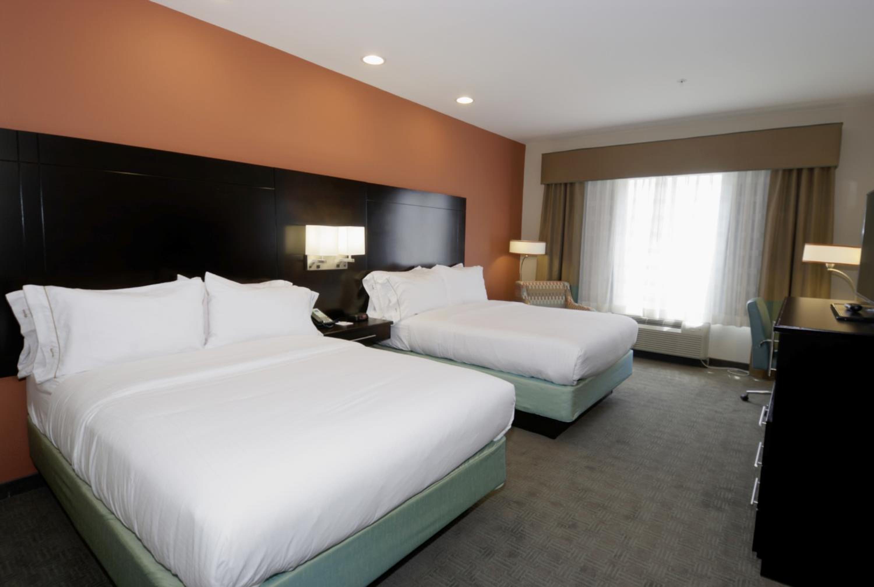 King Suite with Sofa Bed and Sofa Bed - Communications and Mobility Access thumbnail 5