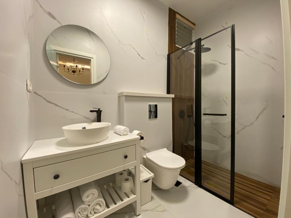 Studio Apartment photo 1