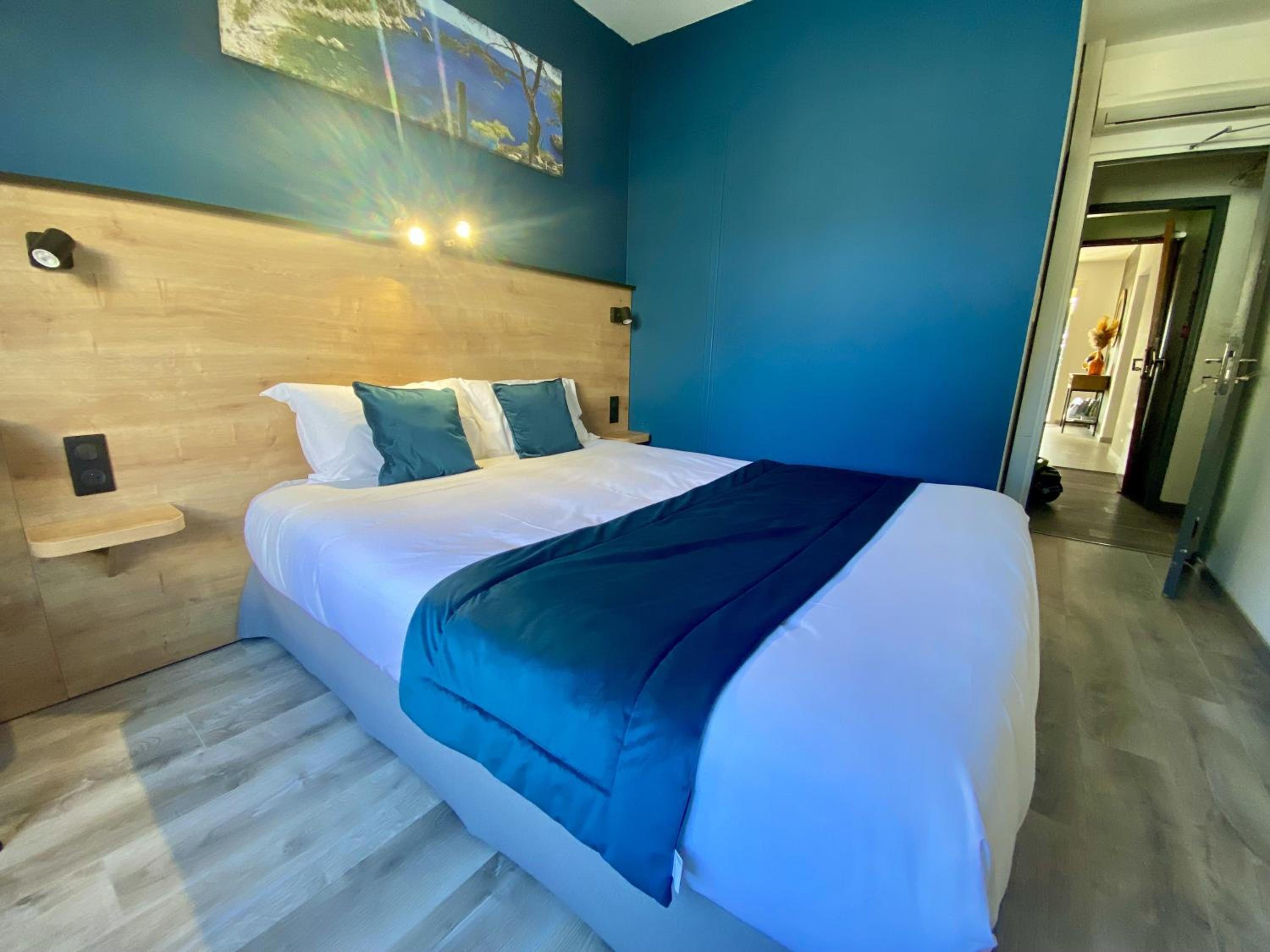 Standard Double Room photo 2