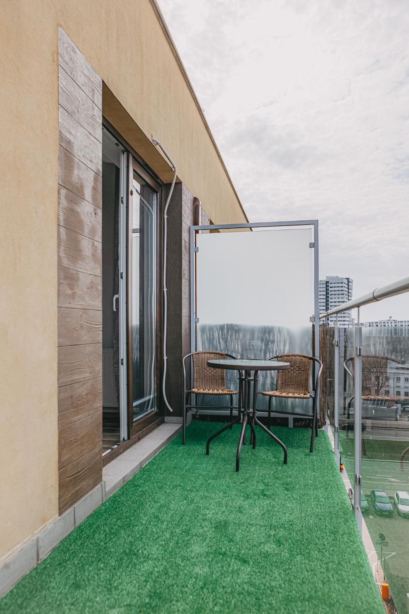 One-Bedroom Apartment - Photo 8