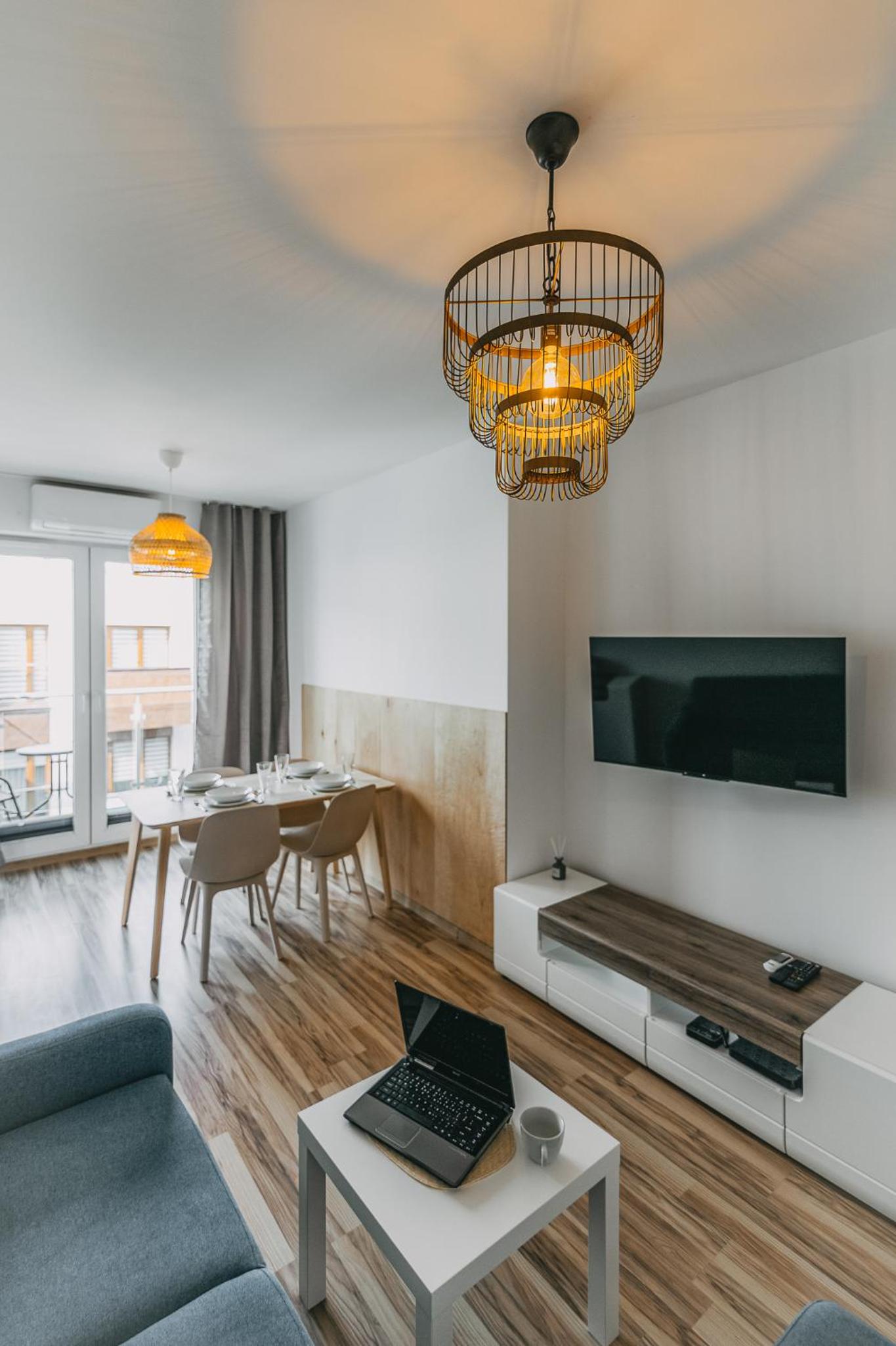 One-Bedroom Apartment - Photo 17