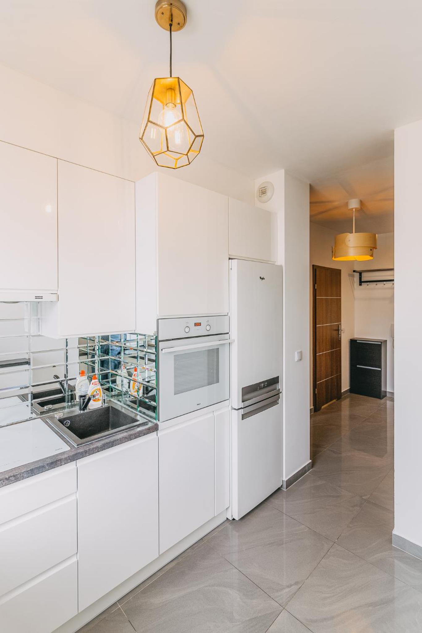 One-Bedroom Apartment - Photo 4