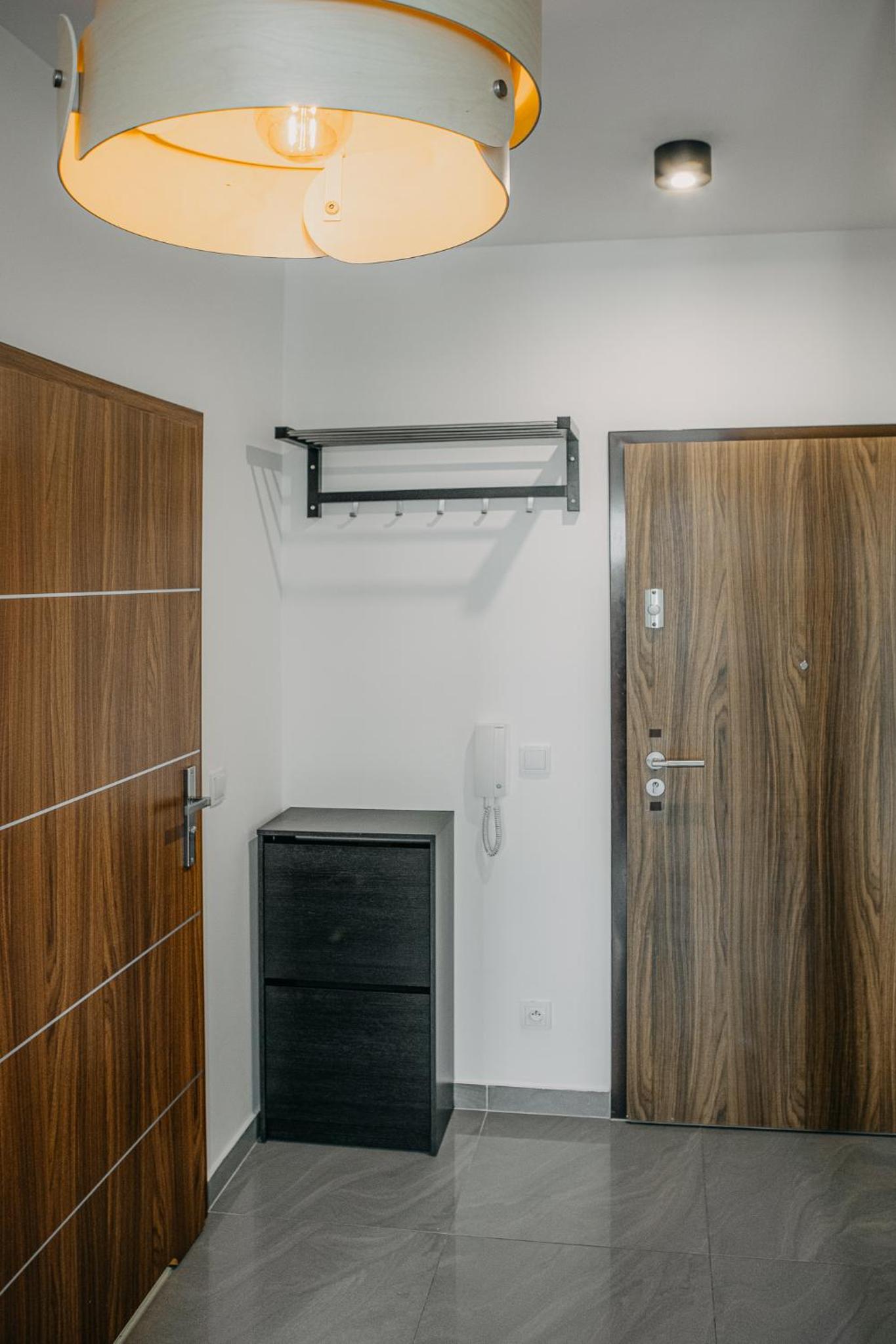 One-Bedroom Apartment - Photo 11