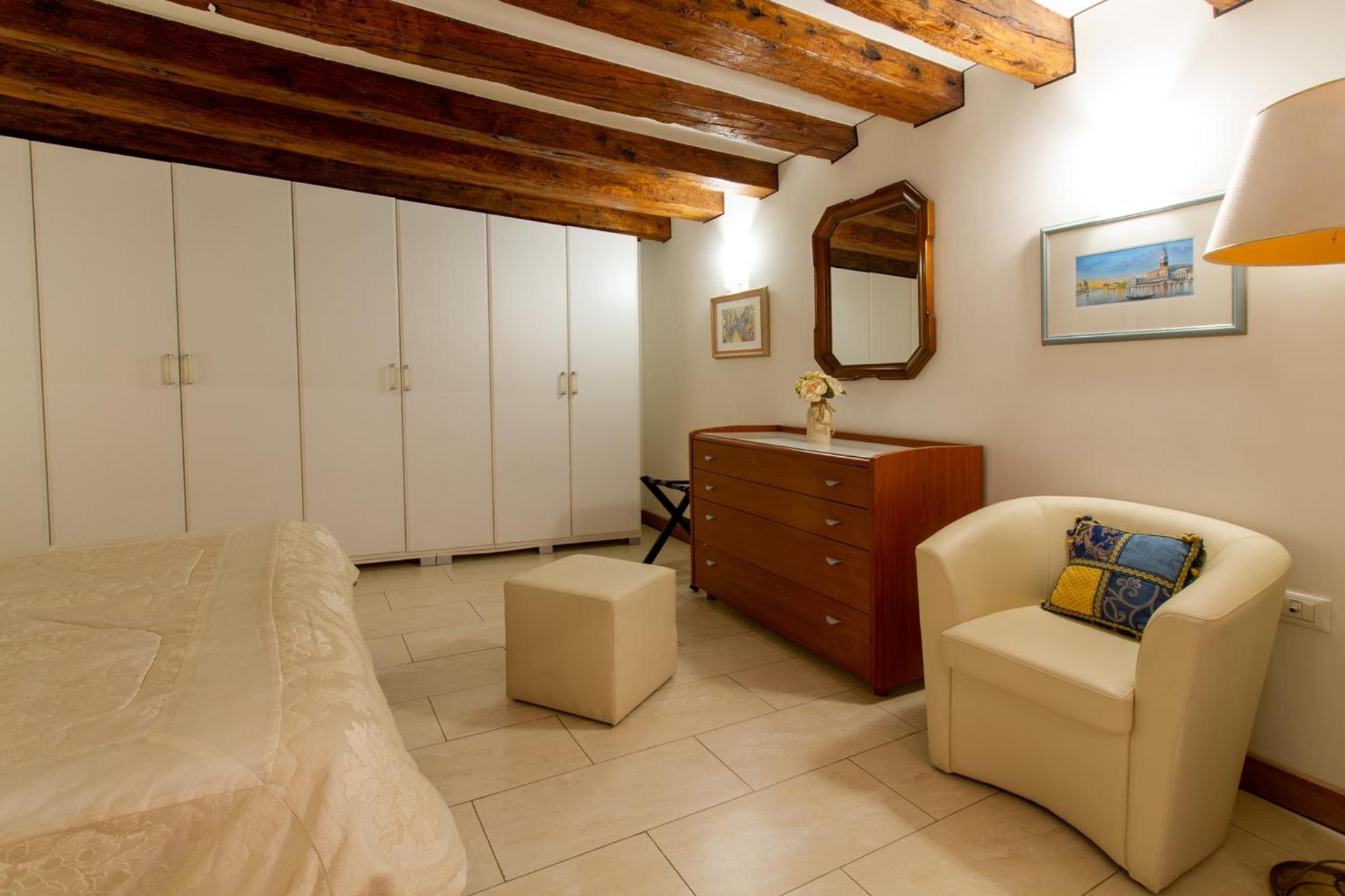 Apartment - Ground Floor photo 2