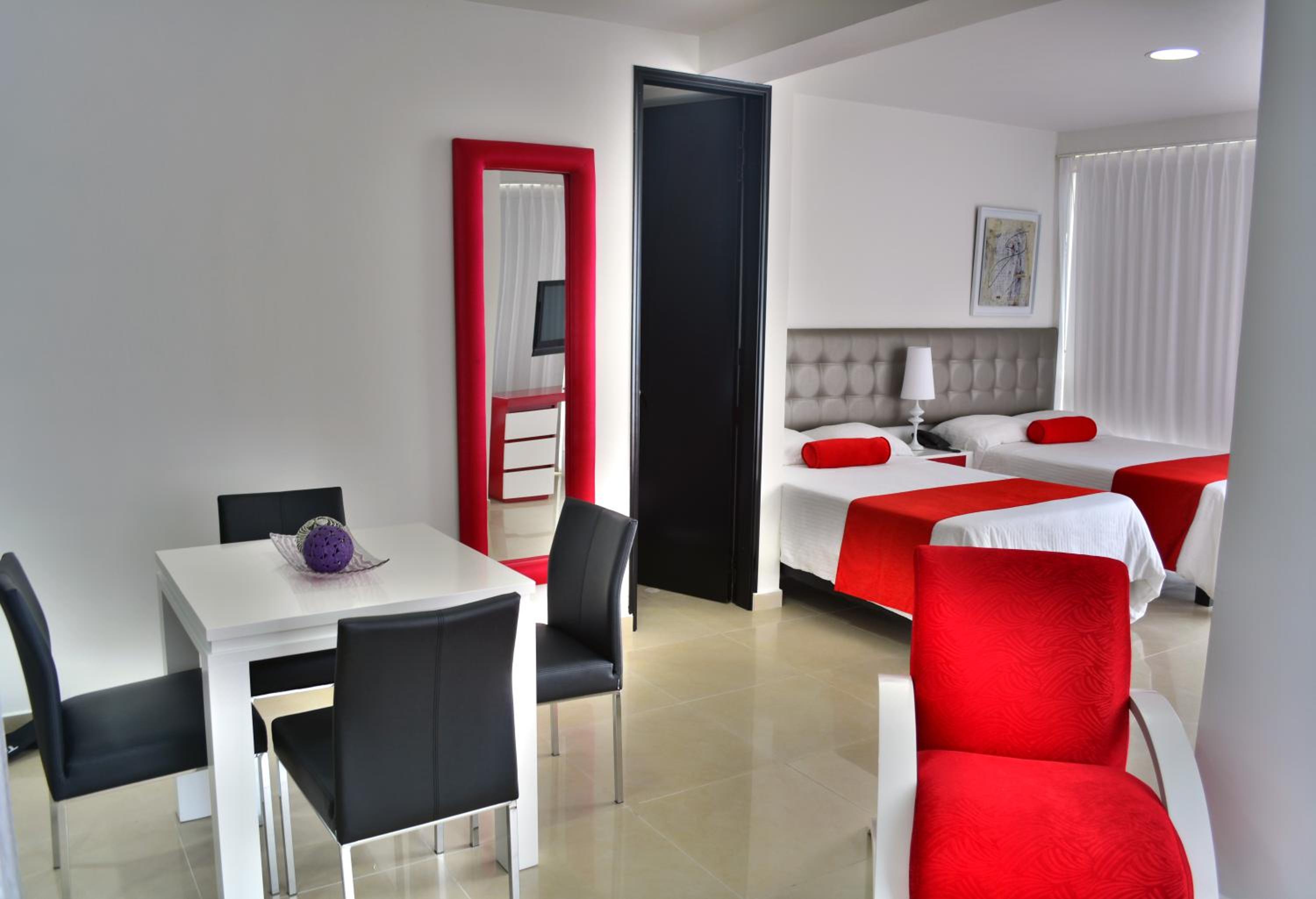 Deluxe Family Room photo 1