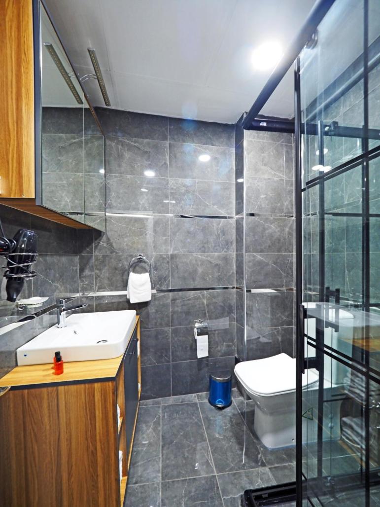 Superior Triple Room photo 3