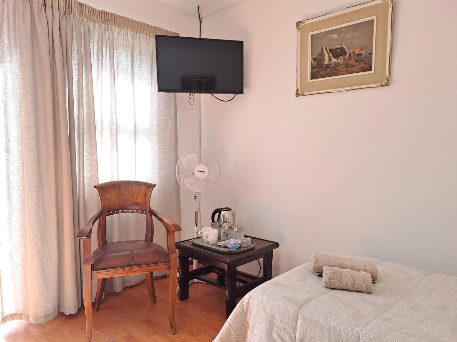 Standard Twin Room - Photo 2