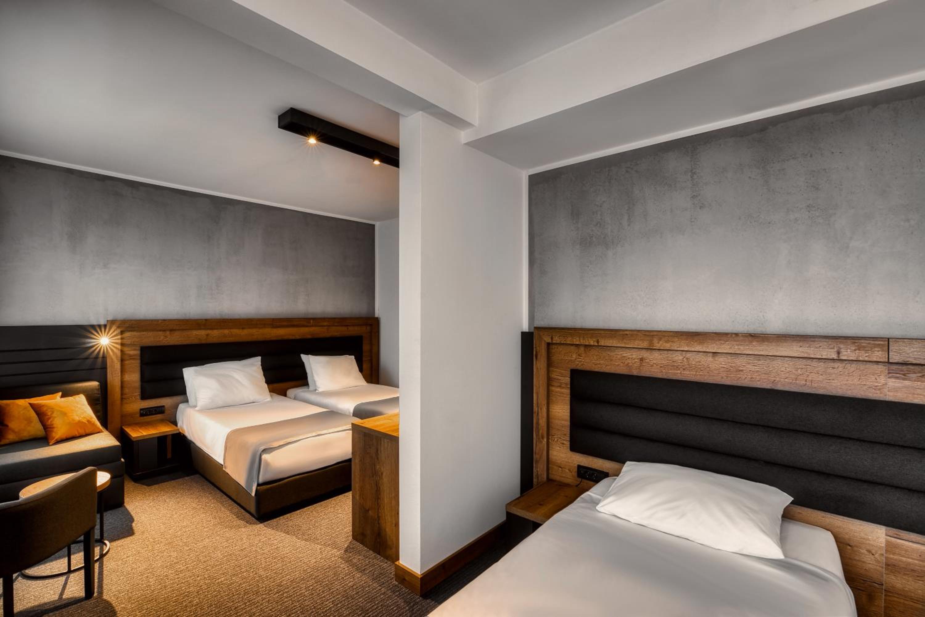 Superior Triple Room - Photo 1
