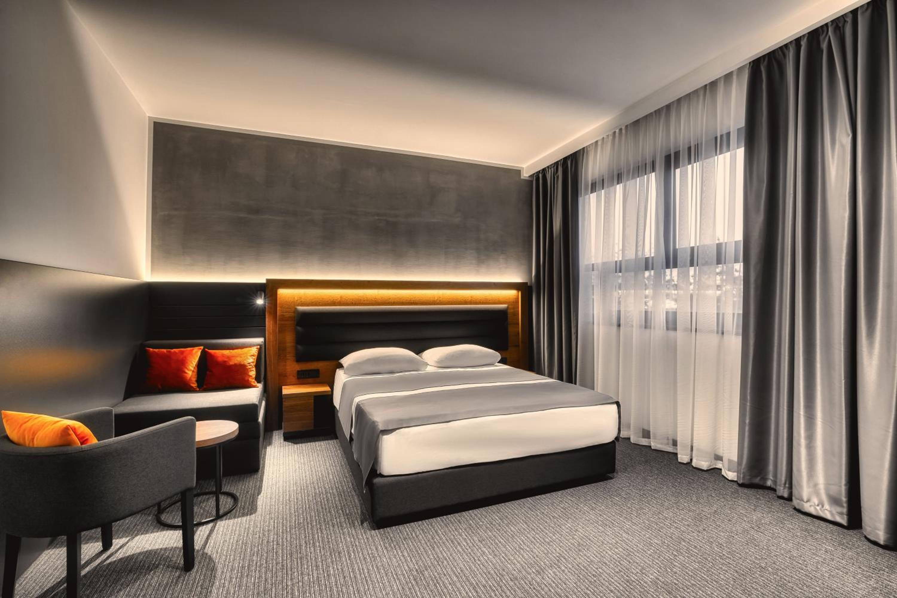 Standard Double Room - Photo 2