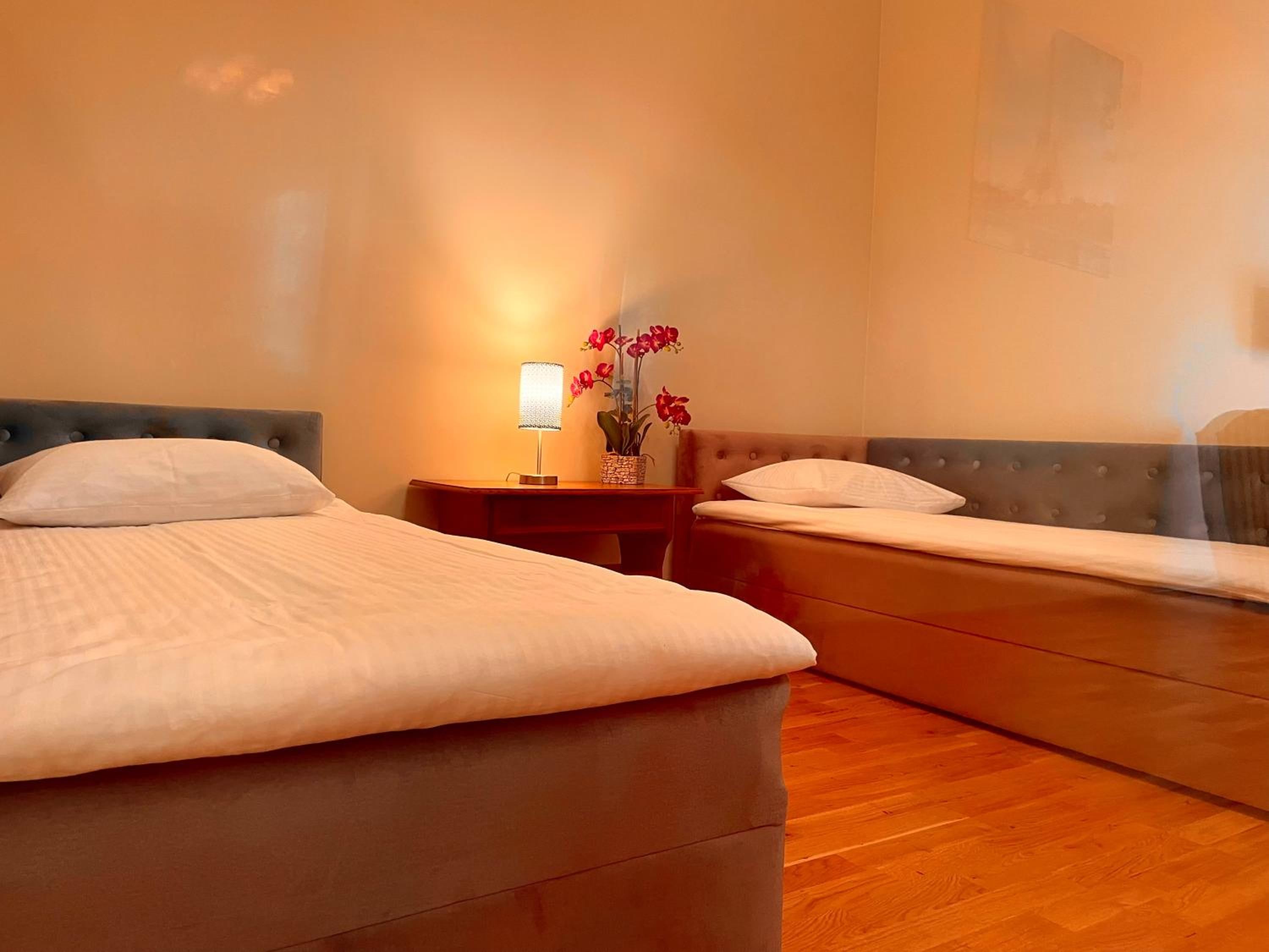 Premium Quadruple Room with Spa Package - Photo 5