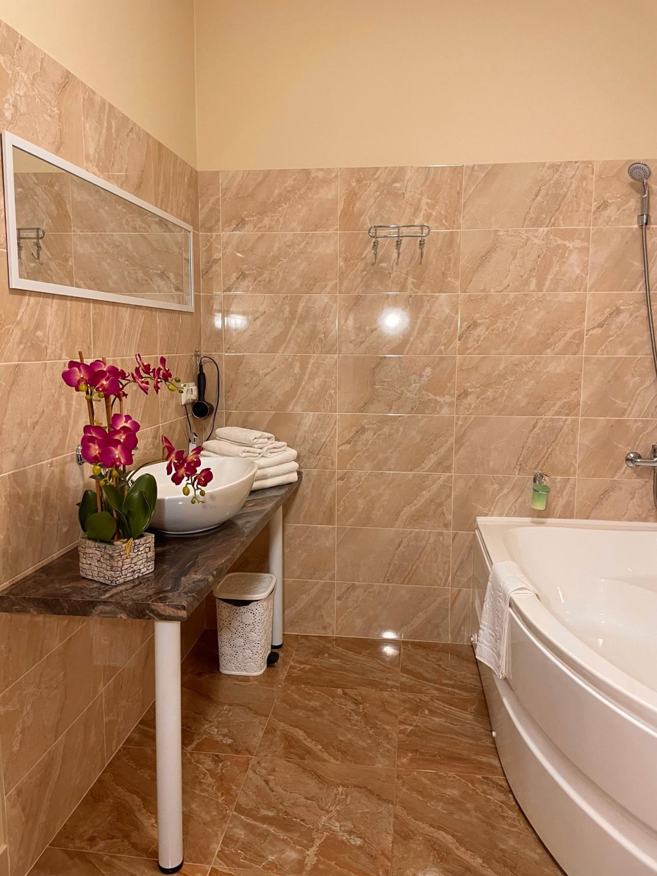 Superior Two-Bedroom Triple Room with Spa Package  - Photo 6