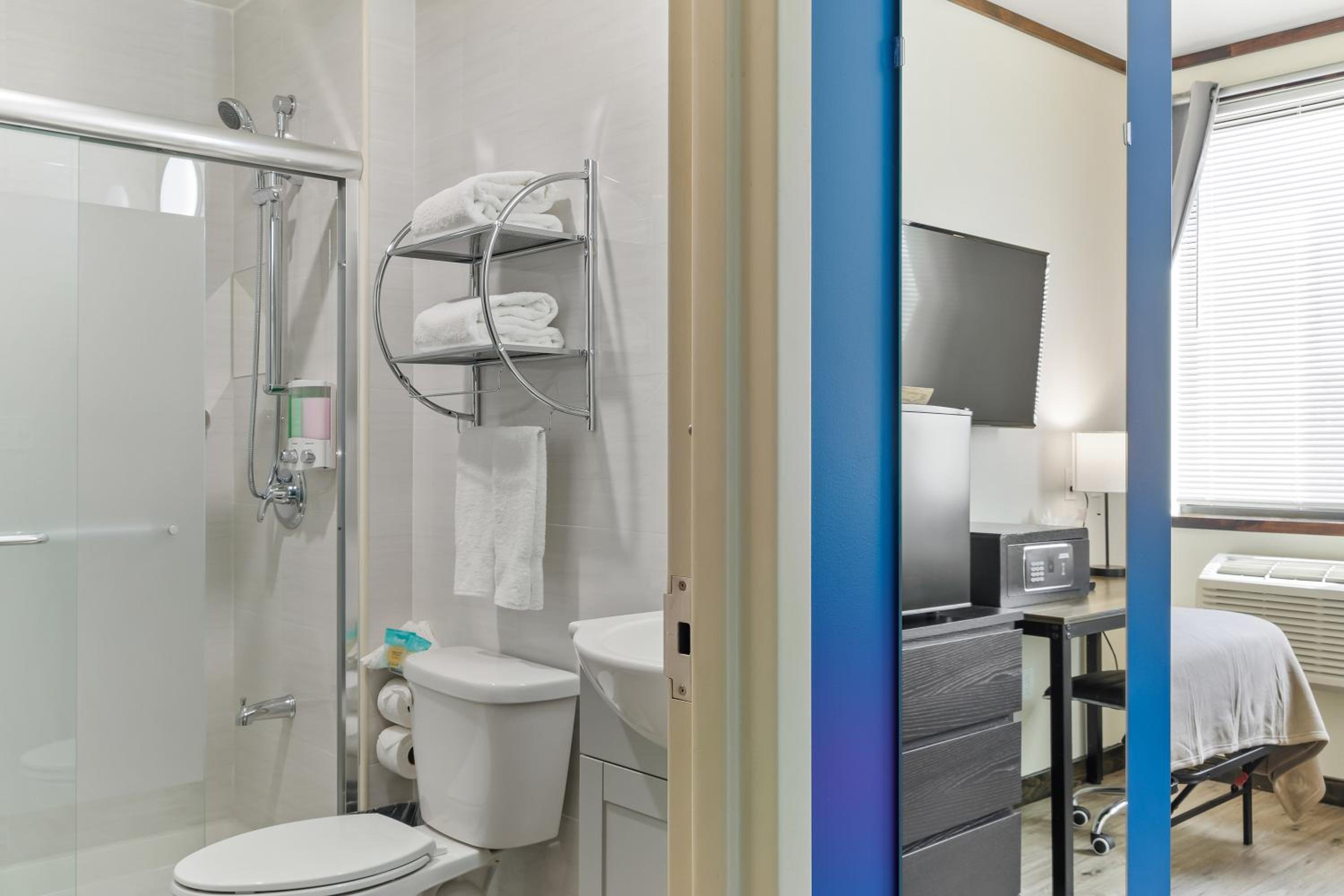 Superior King Room - Photo 6