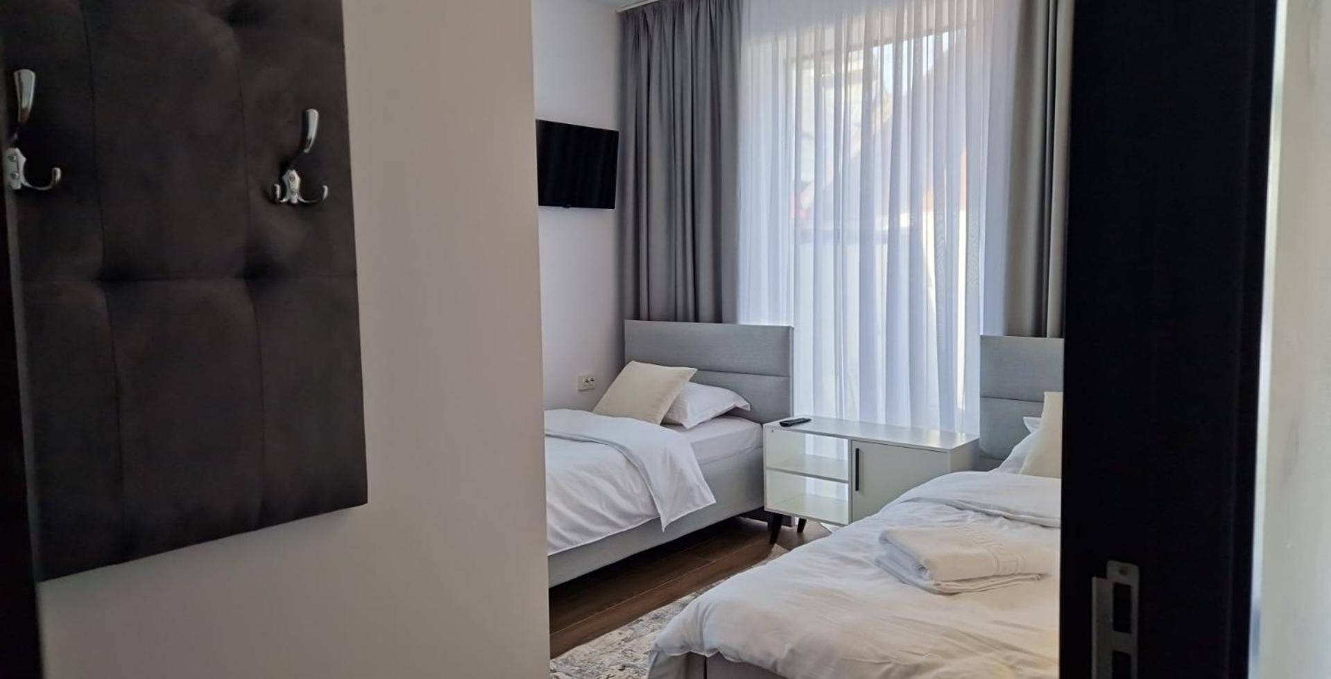 Double or Twin Room photo 2