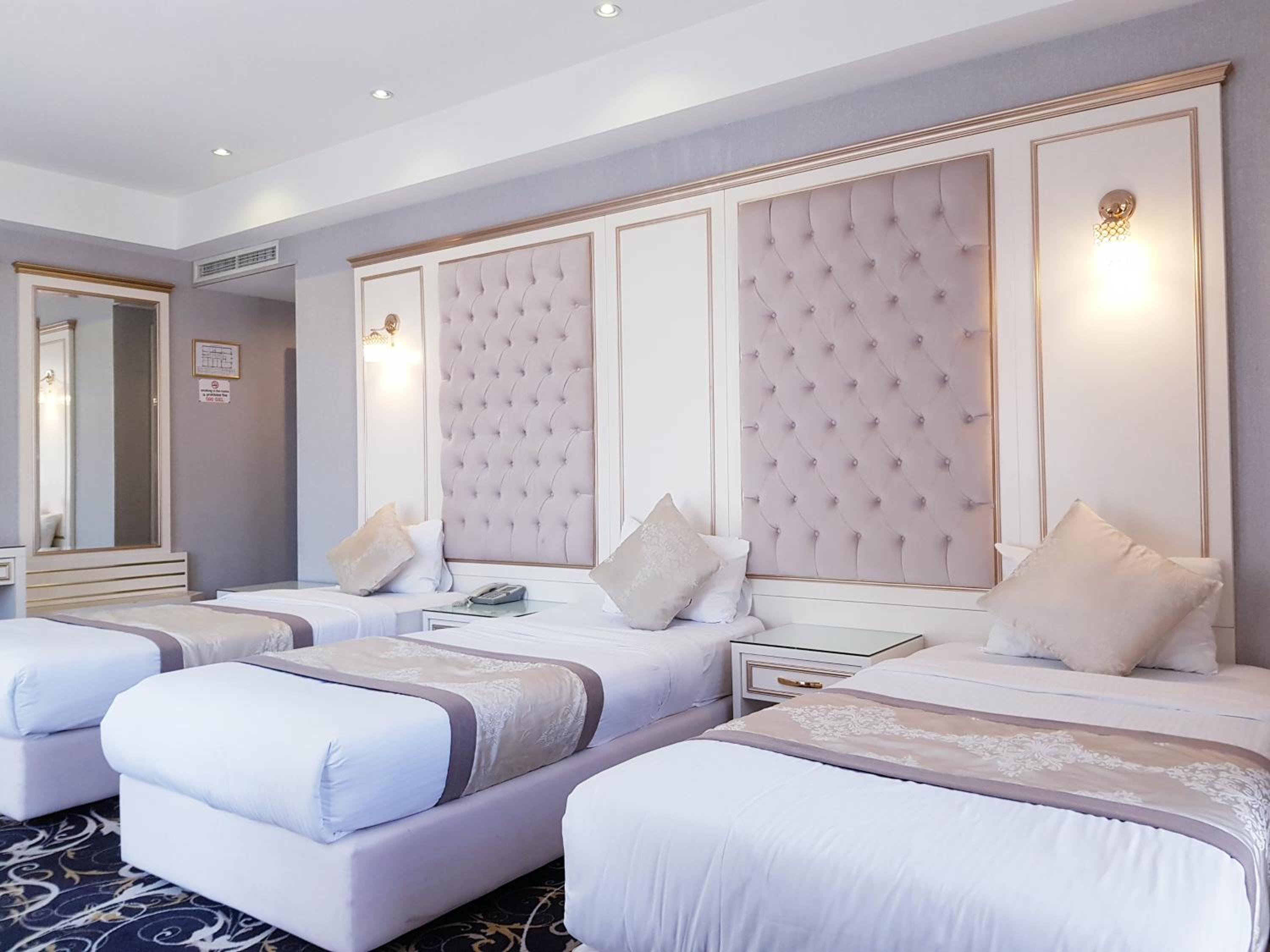 Standard Triple Room - Photo 1