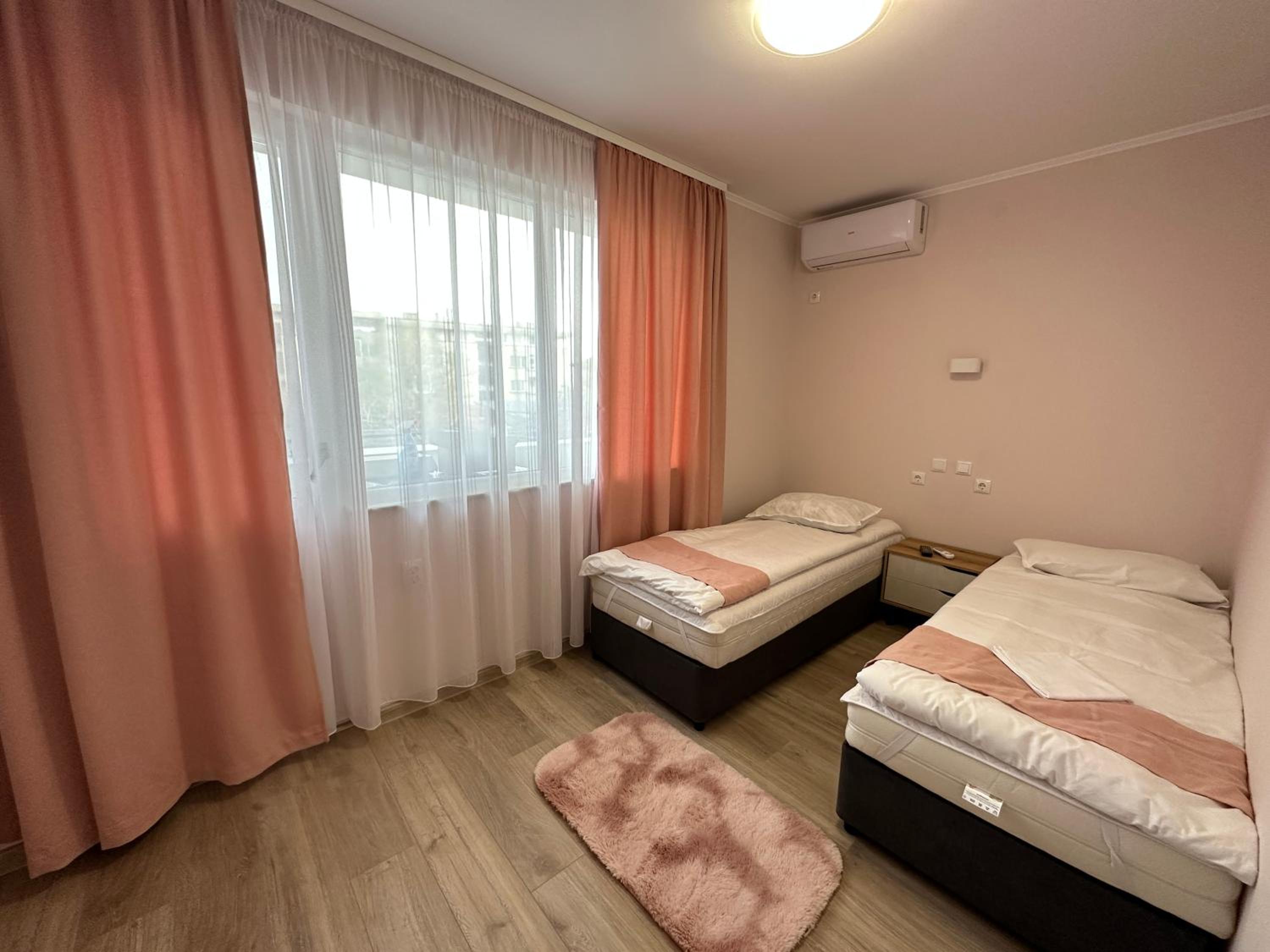 Double Room With Shared Bathroom photo 2