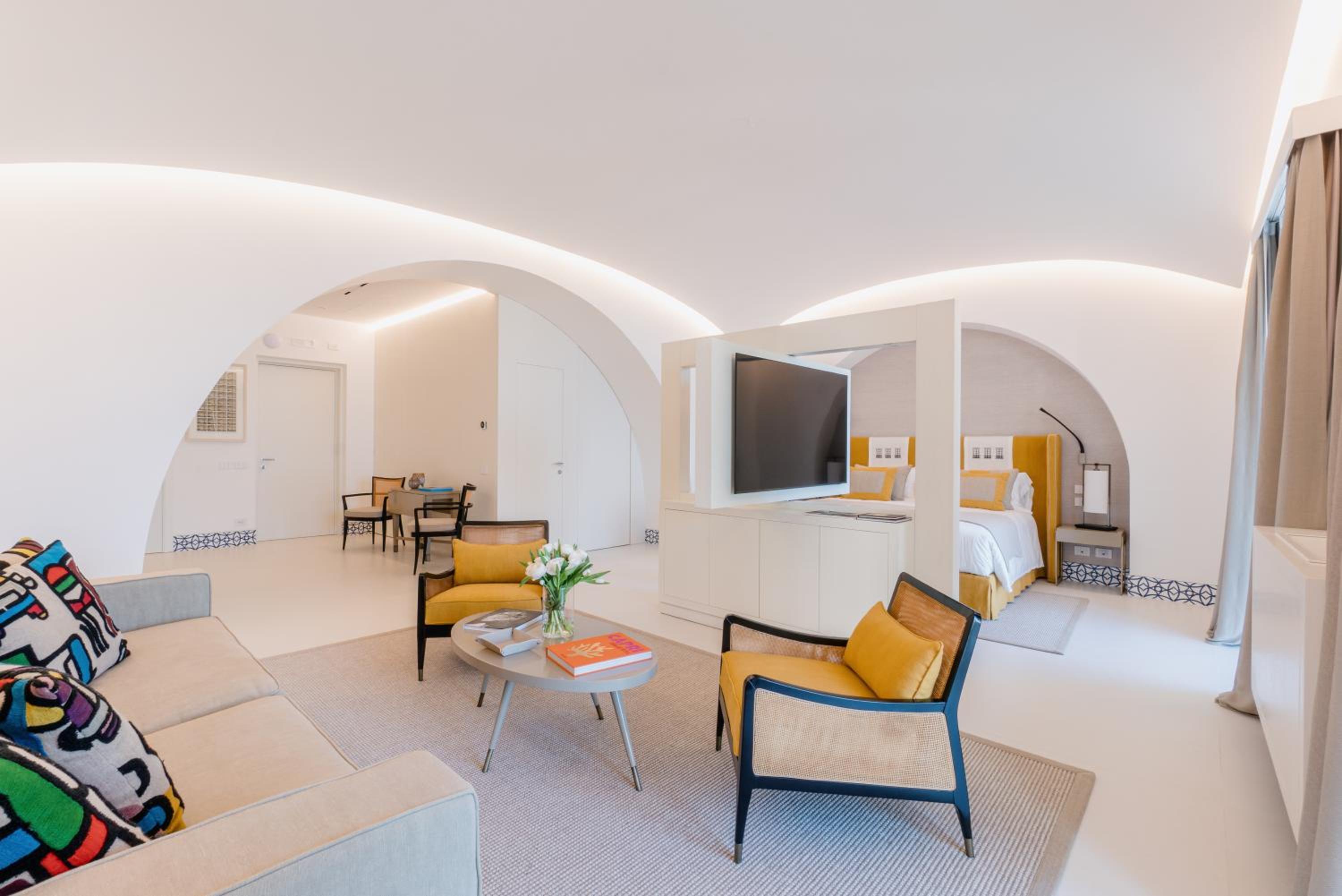 Deluxe Junior Suite - Photo 7