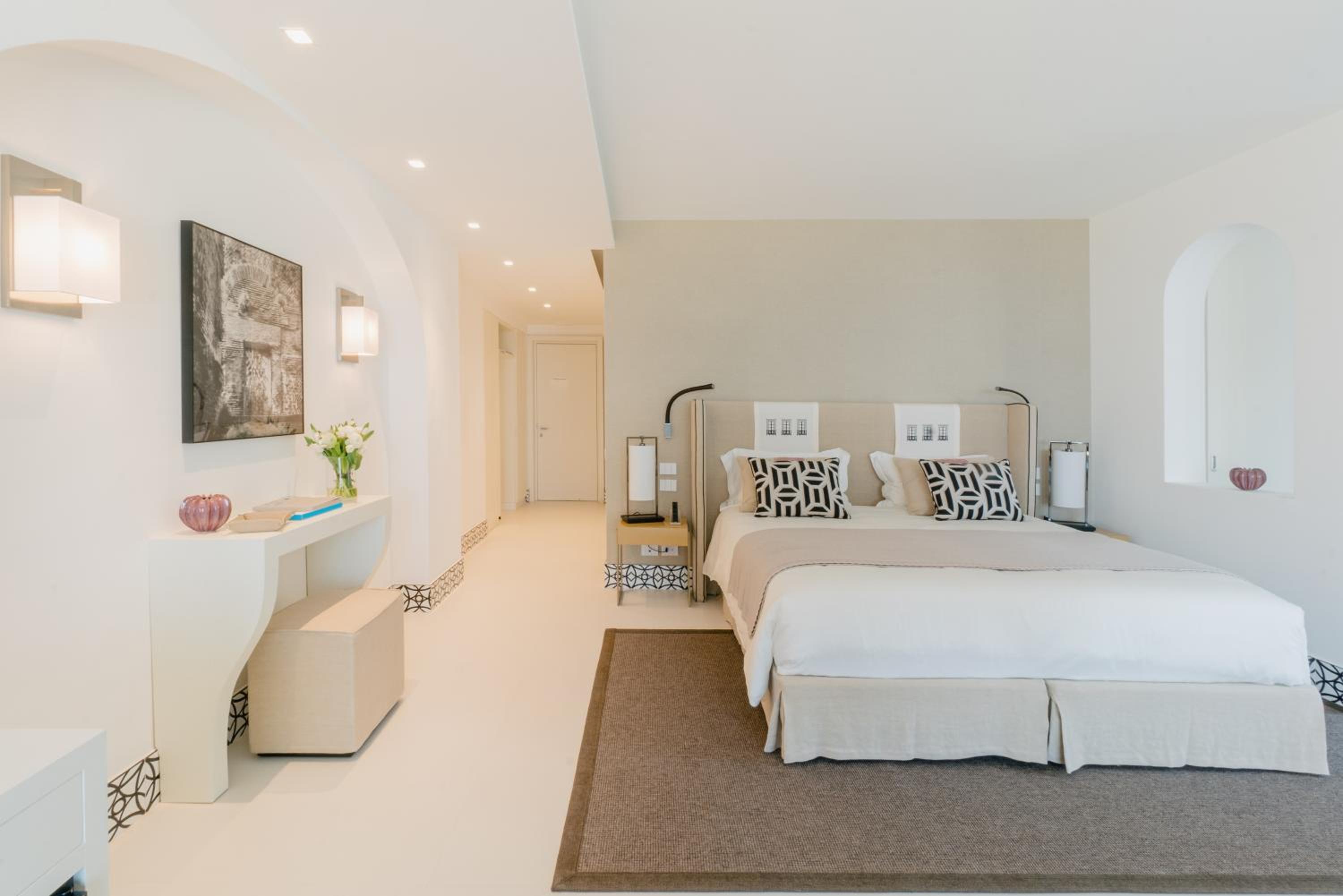 Suite with Spa Bath - Photo 3