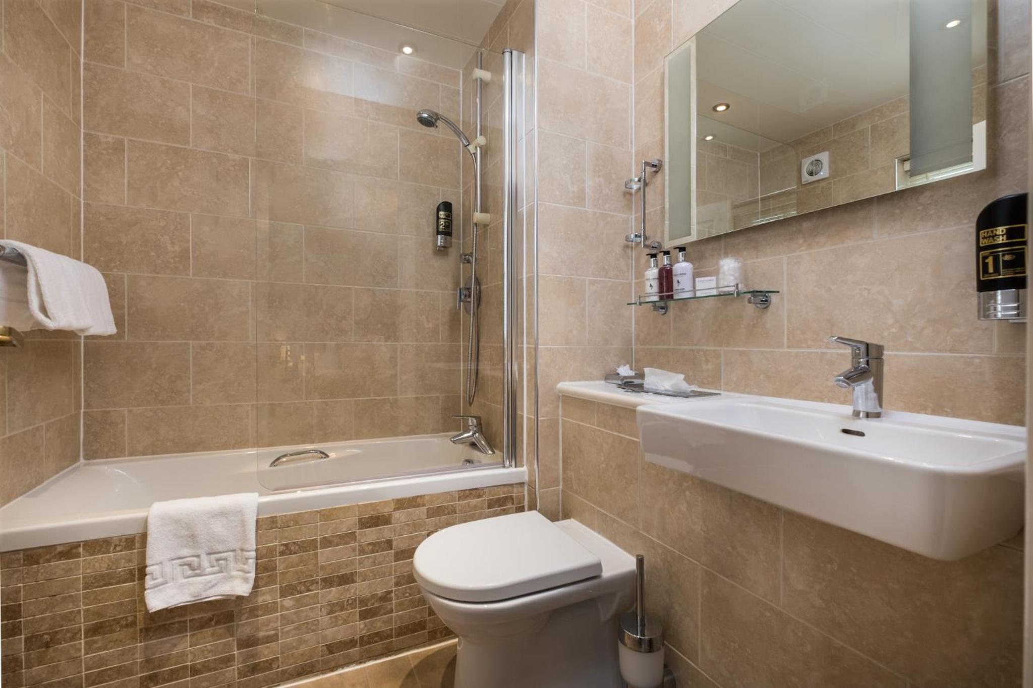 Luxury Room with Spa Bath - Photo 33