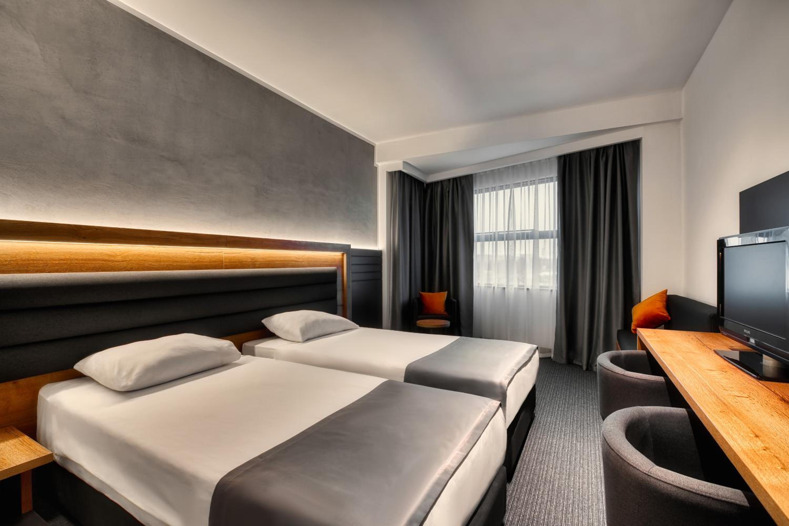 Standard Double Room - Photo 1