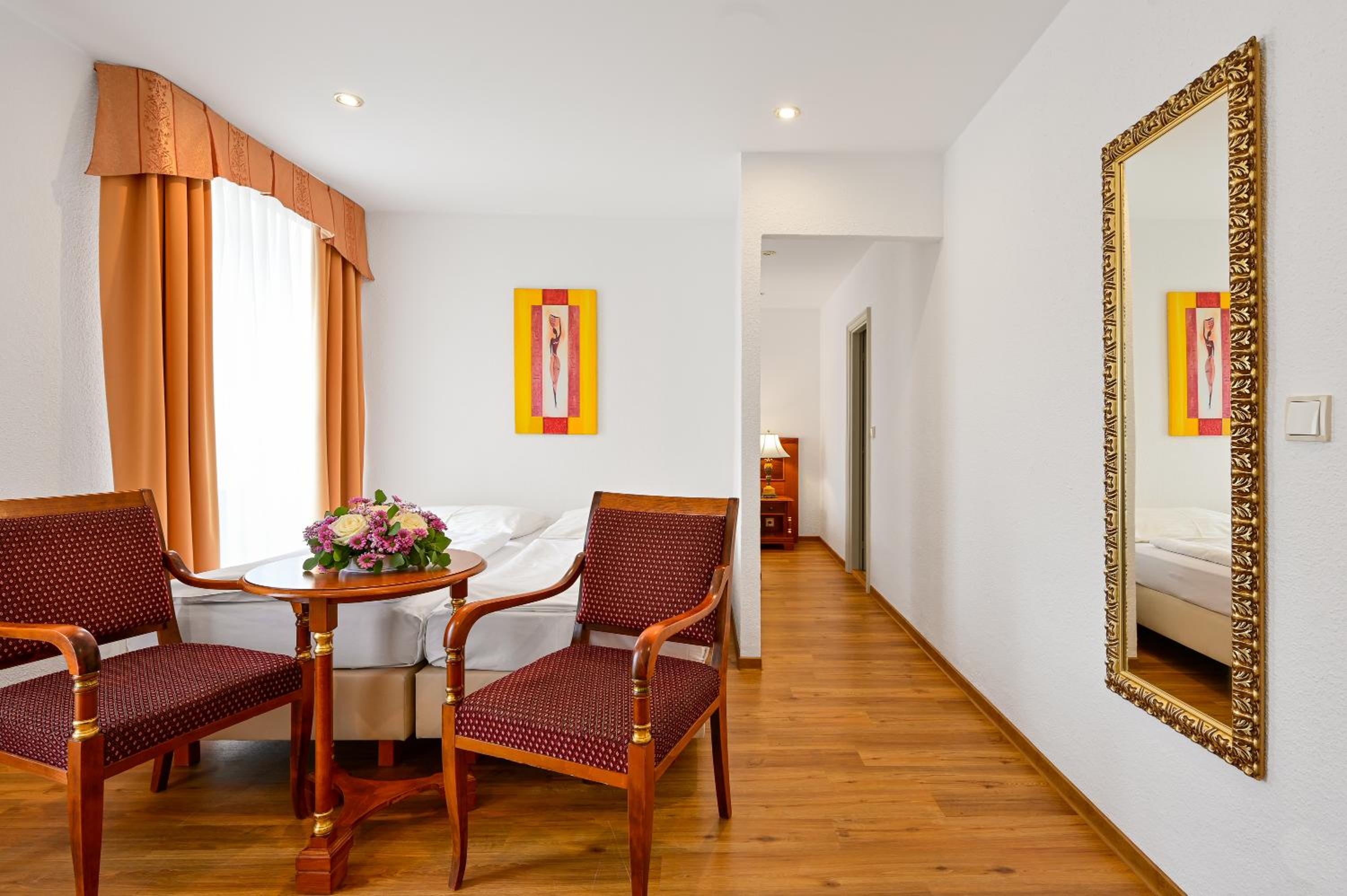 Family Room - Photo 3