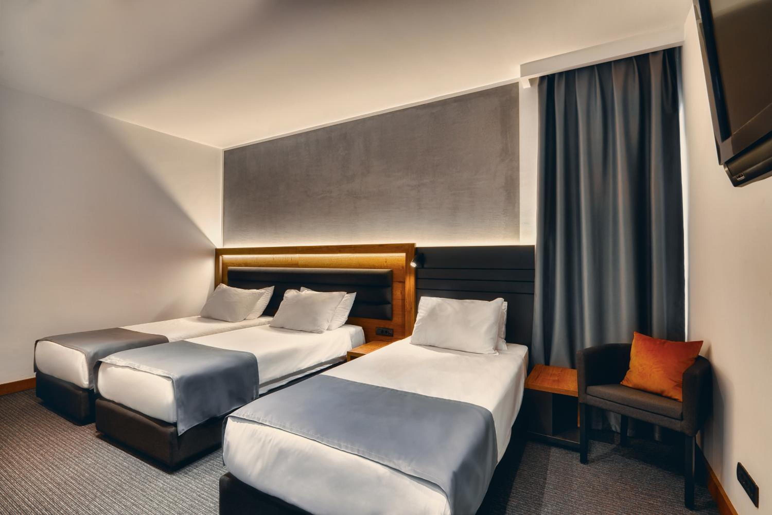 Superior Triple Room - Photo 2