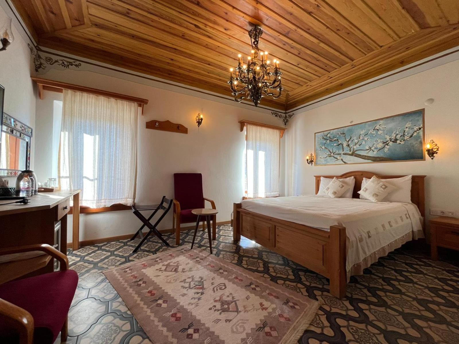 Standard Double Room - Photo 6