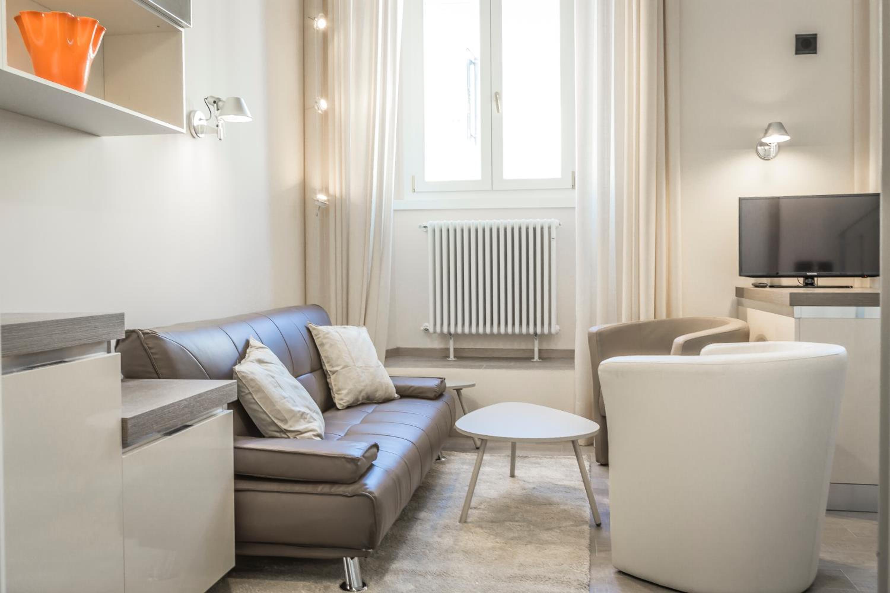 One-Bedroom Apartment-Via San Marco 16