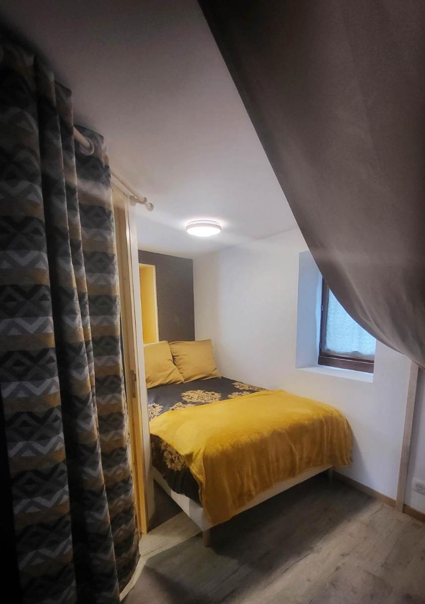 Economy Double Room - Photo 3
