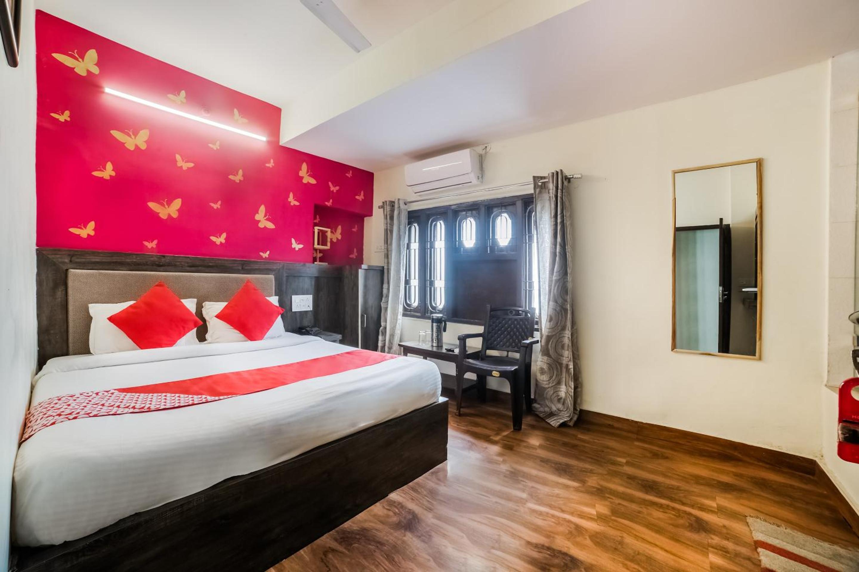 Small Double Room photo 1