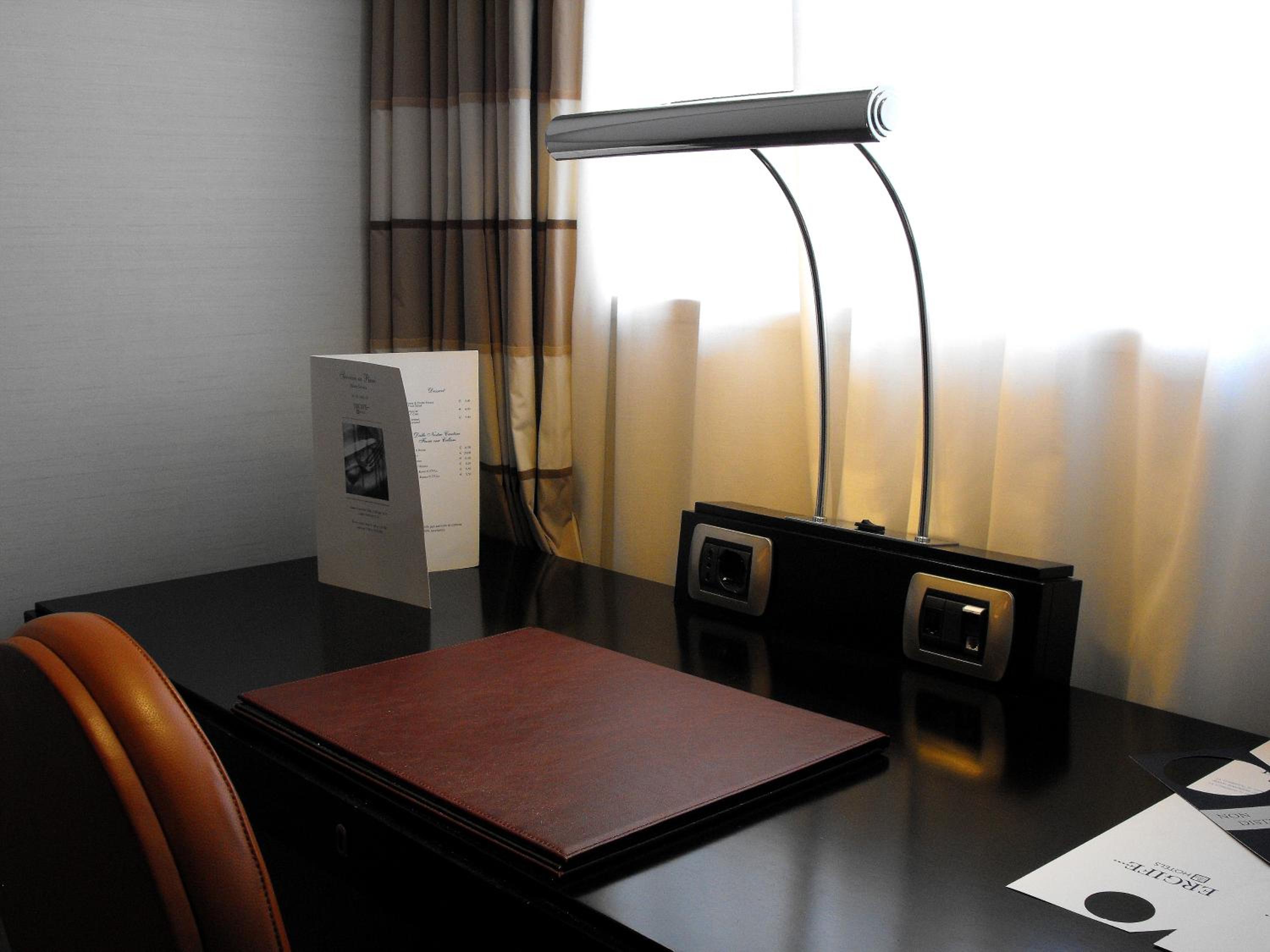 Superior Double or Twin Room photo 3