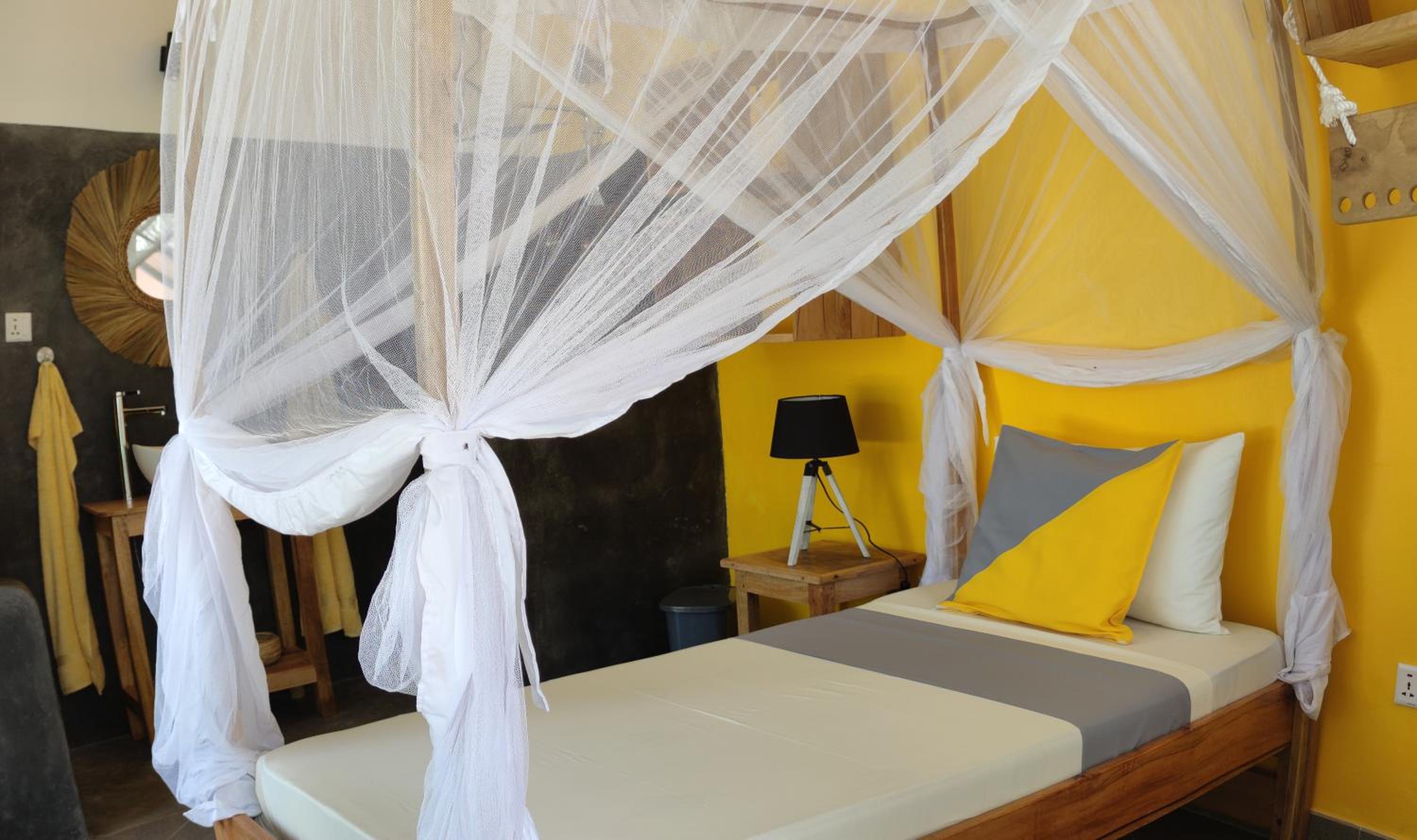 Single Room with Bathroom photo 1