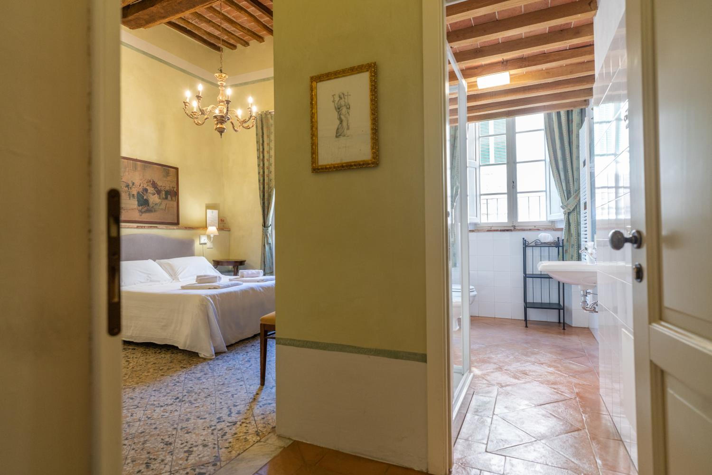 Double or Twin Room photo 2