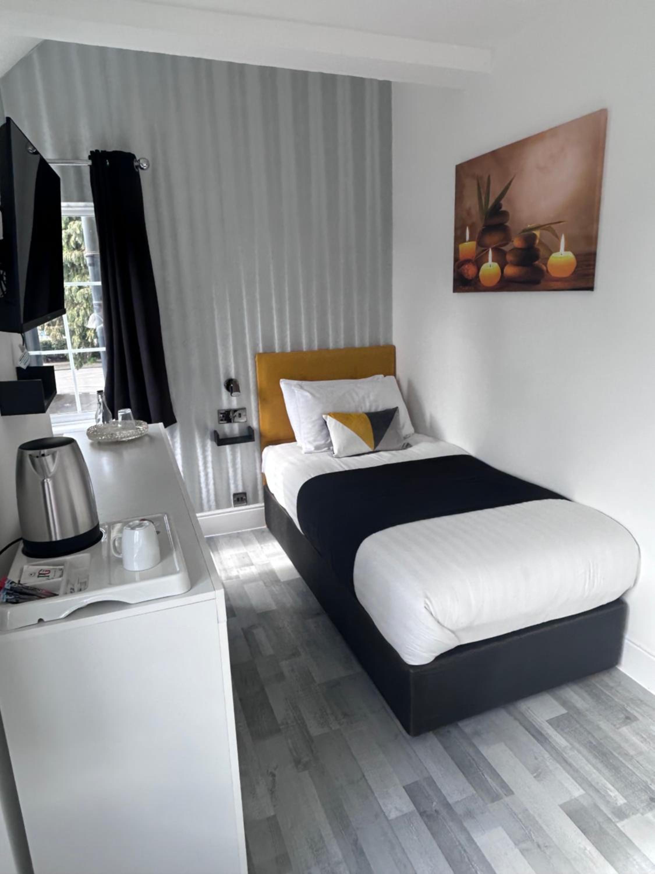 Deluxe Single Room