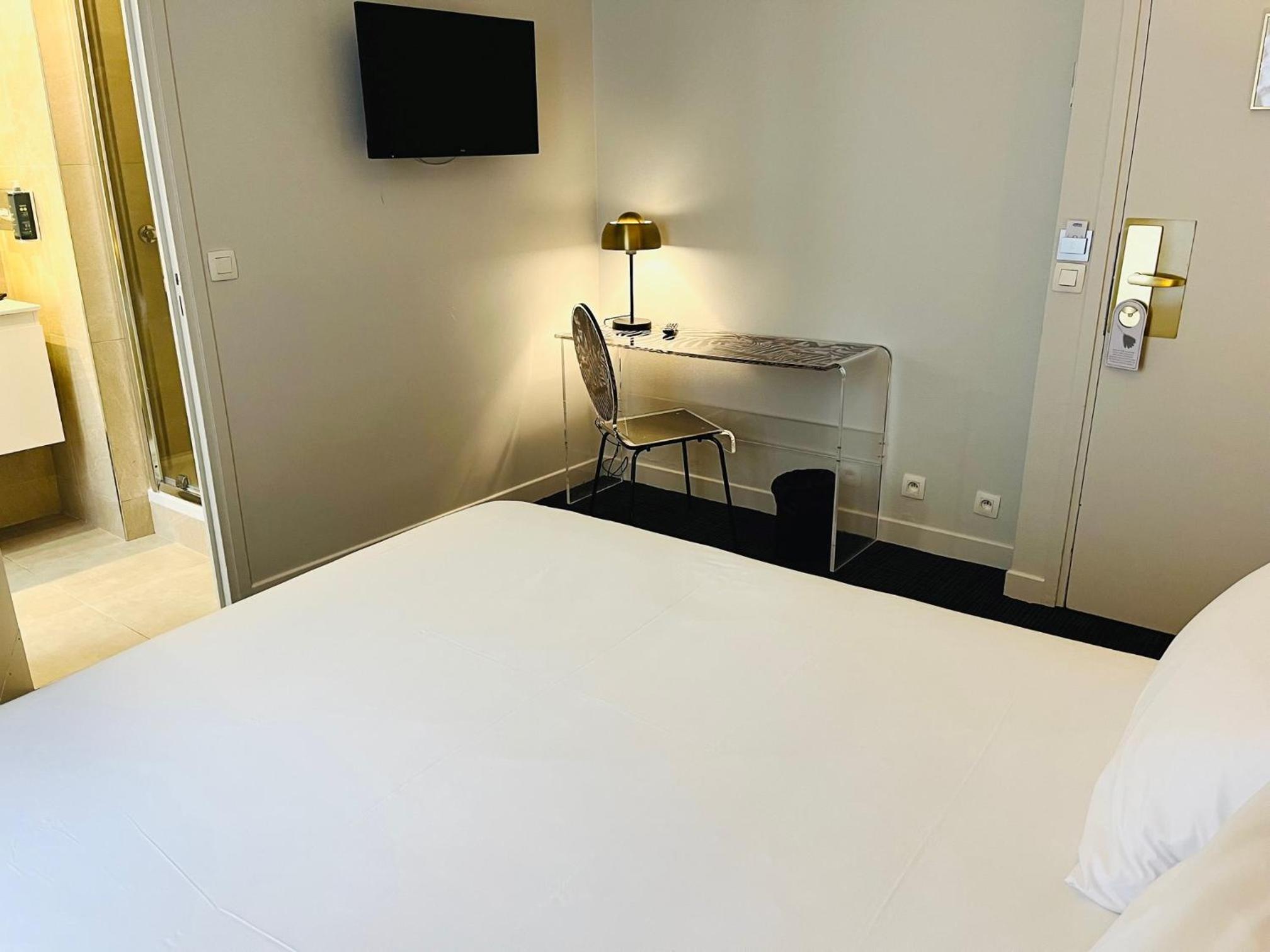 Classic Double Room - Photo 3