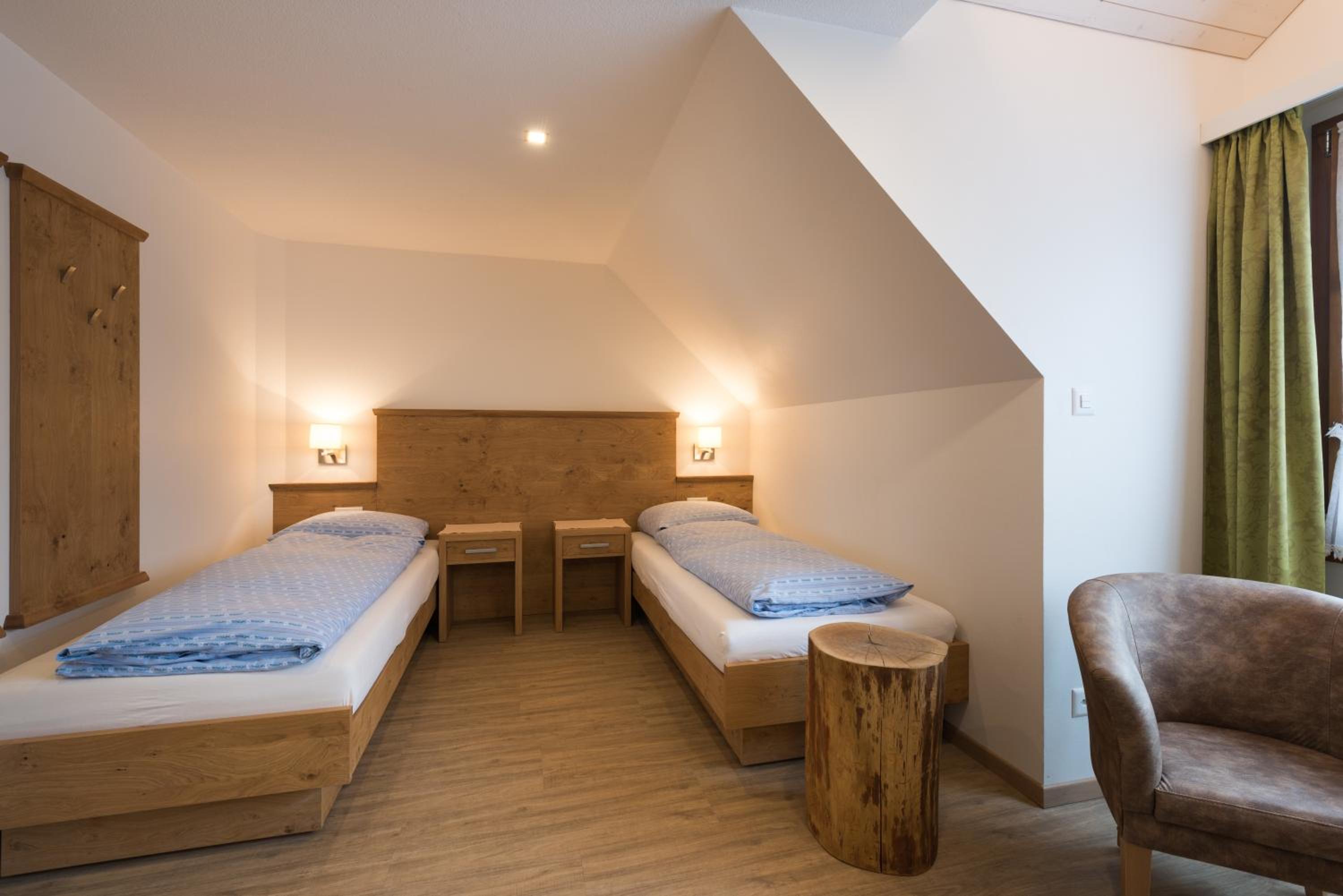 Double or Twin Room - Photo 5