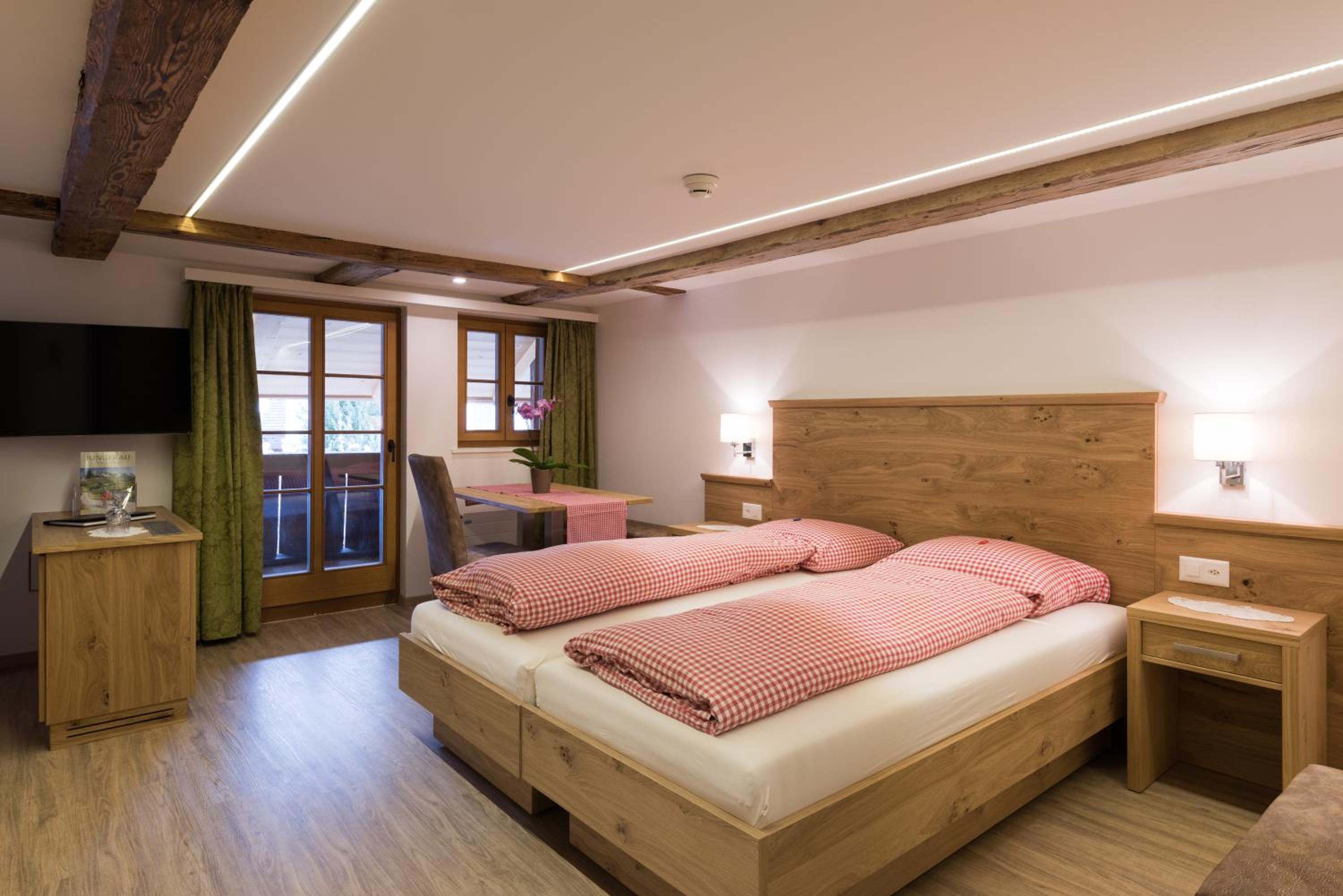 Double or Twin Room - Photo 13