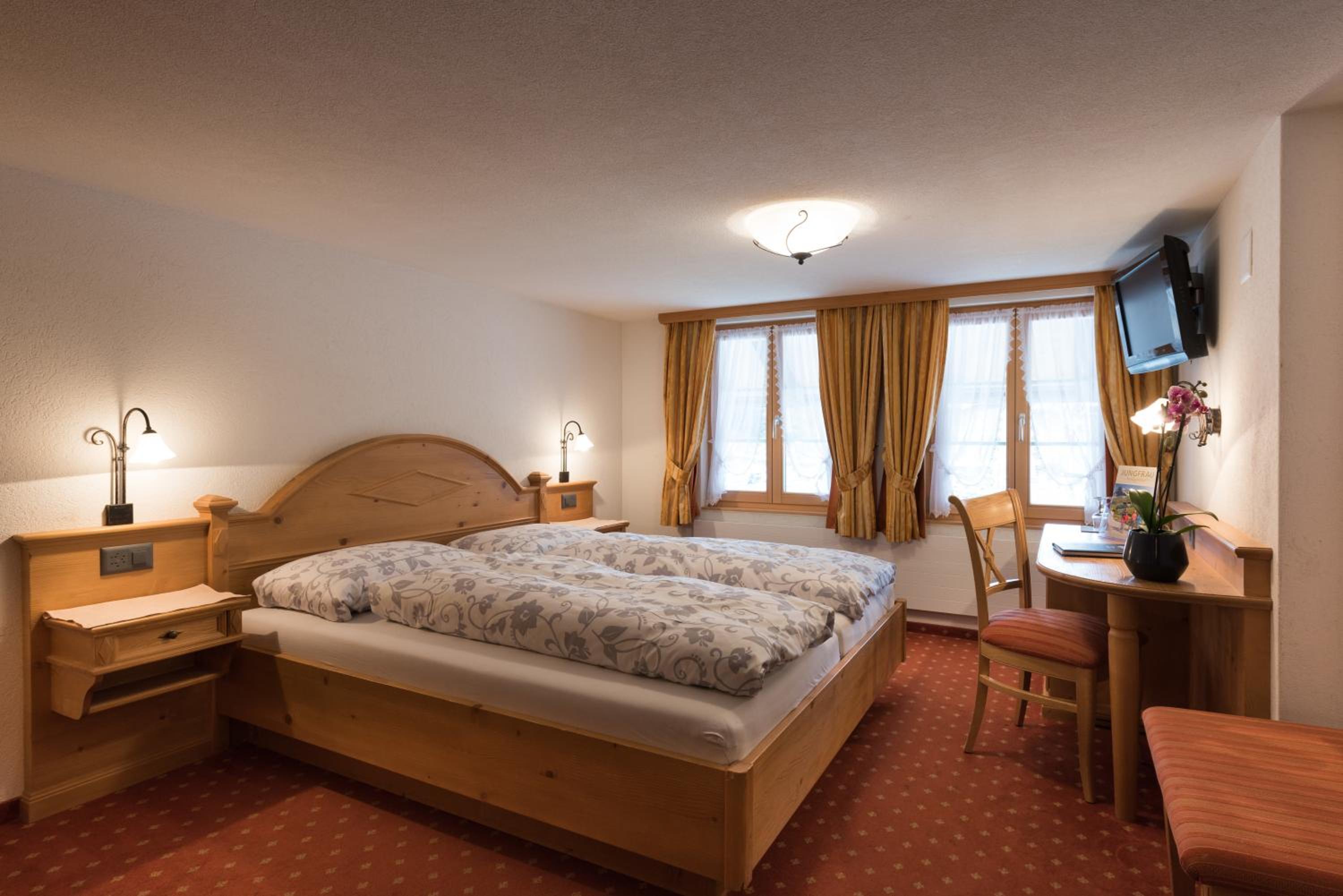 Double or Twin Room - Photo 12